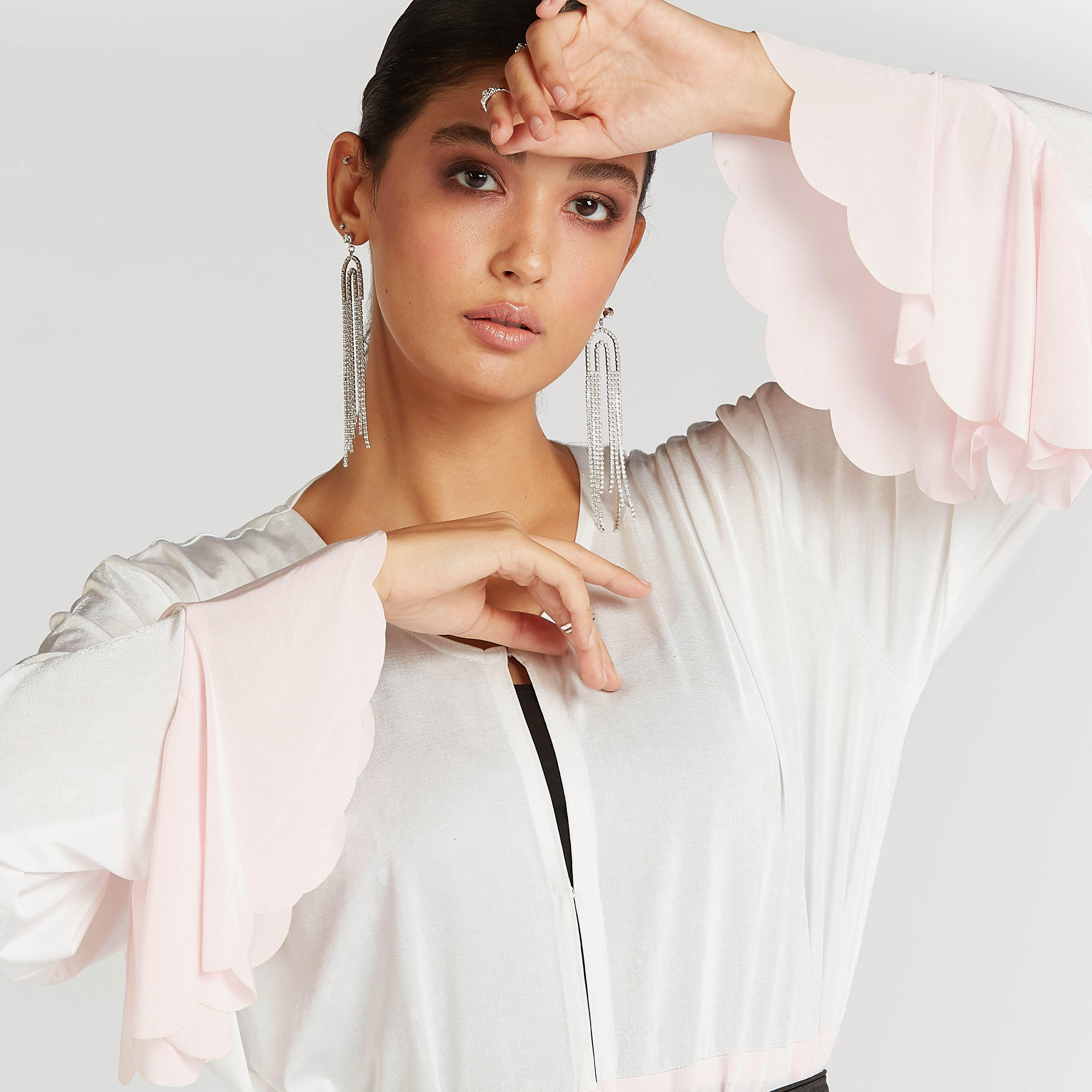 عباية قوالب ملوّنة بأكمام واسعة وأربطة-women-arabicclothing-abayas-image-4