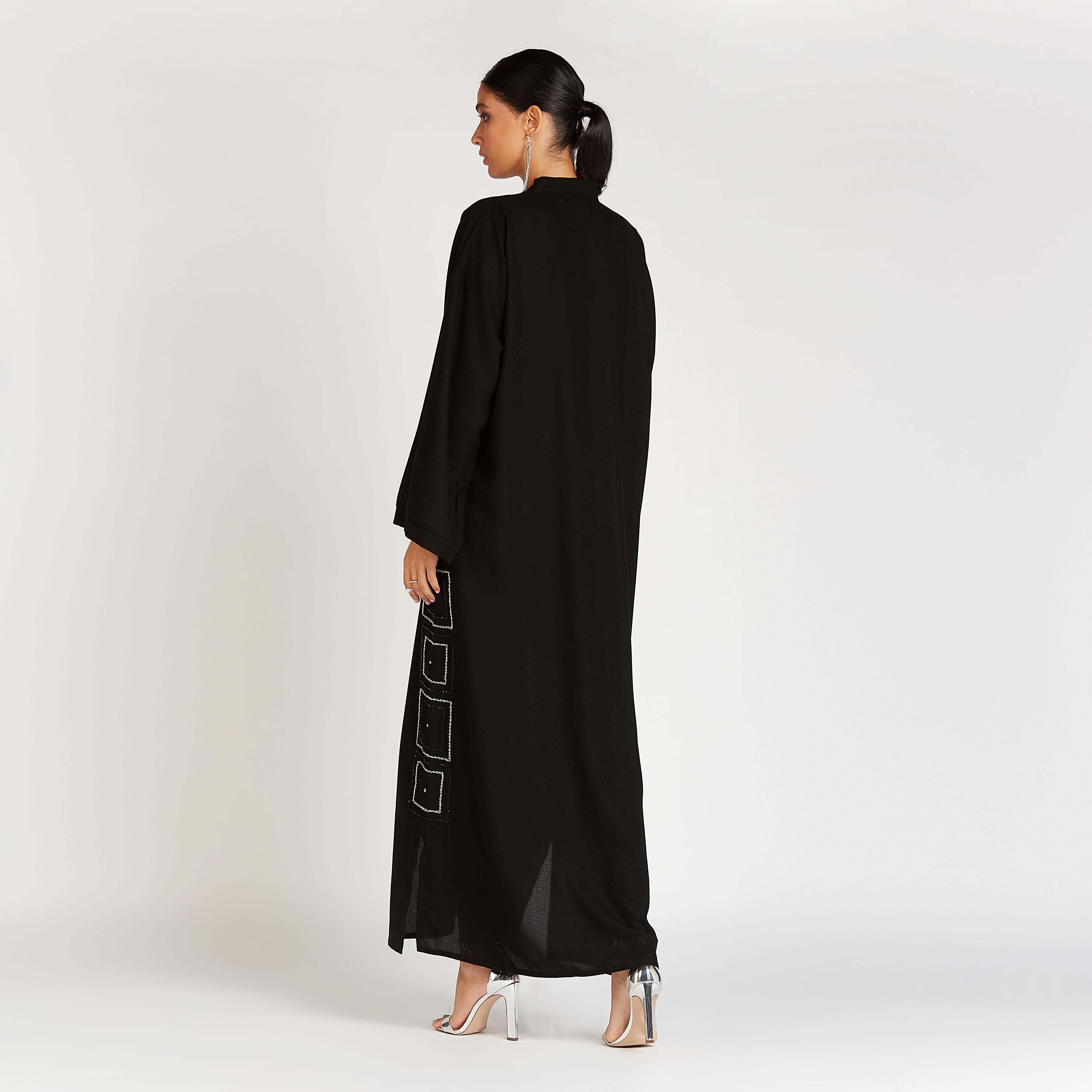 عباية مزيّنة بياقة V وأكمام واسعة-women-arabicclothing-abayas-image-4