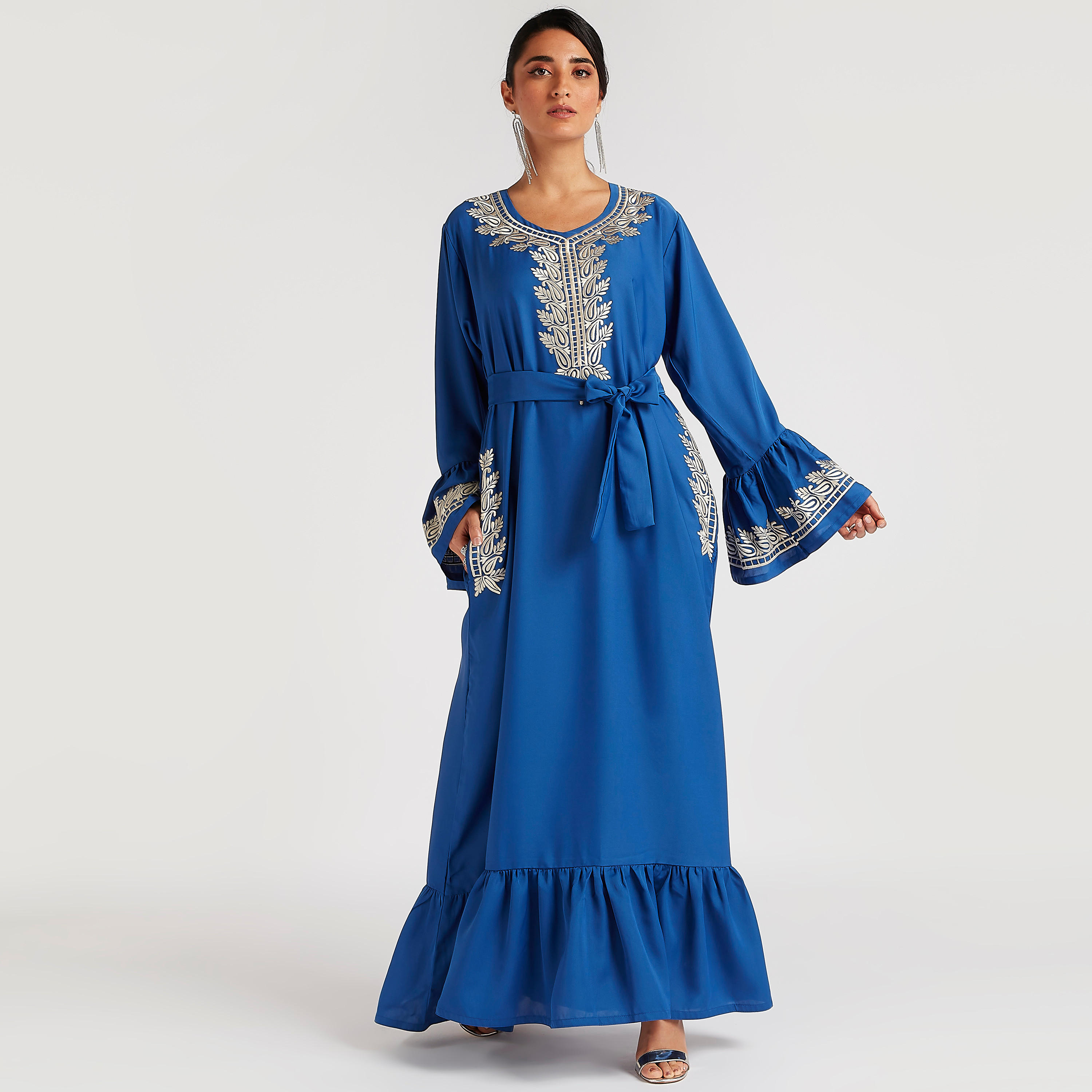 عباية مطرزة بجيوب وحزام بأربطة-women-arabicclothing-abayas-image-1