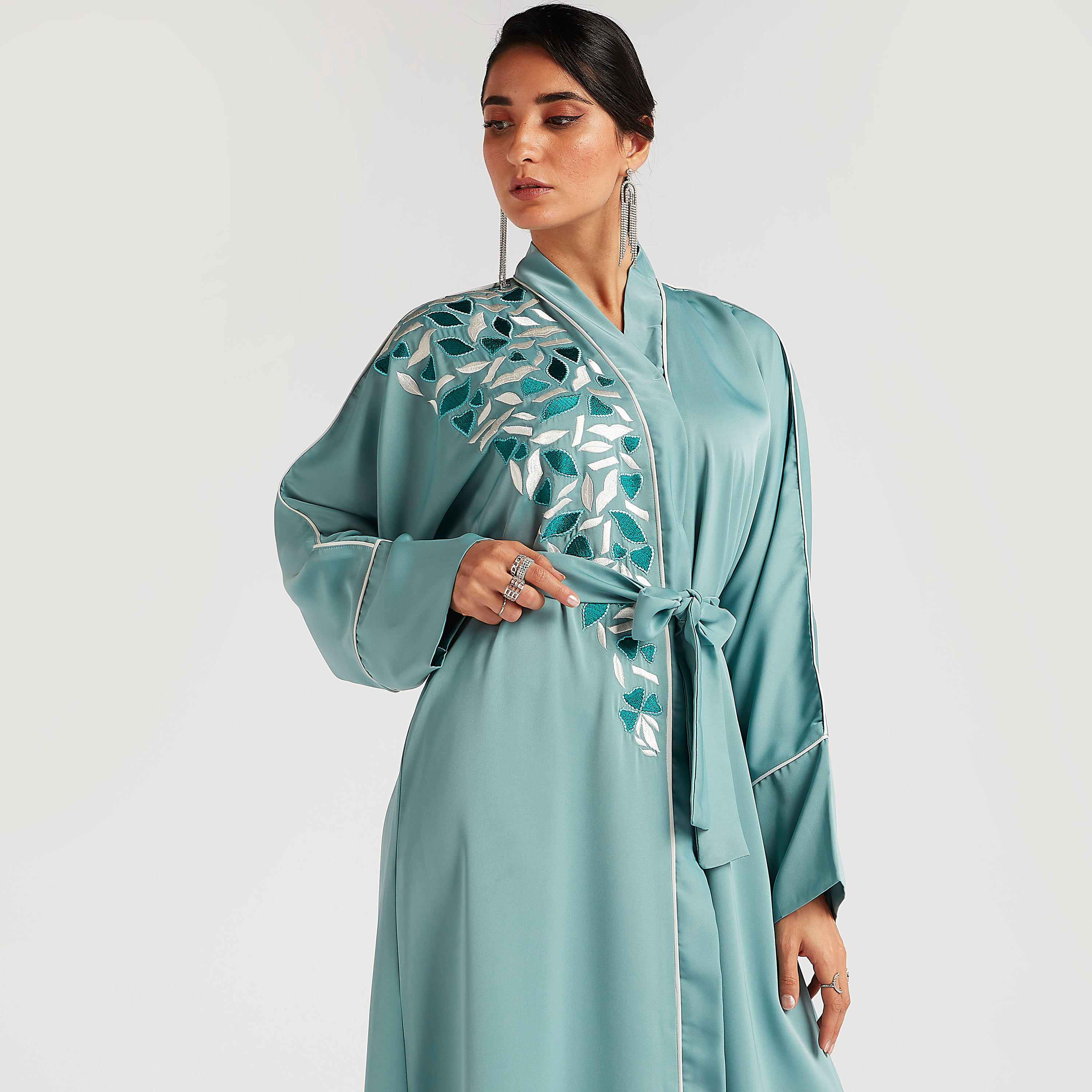 عباية مطرزة إيه لاين بحزام من عبايات-women-arabicclothing-abayas-image-3