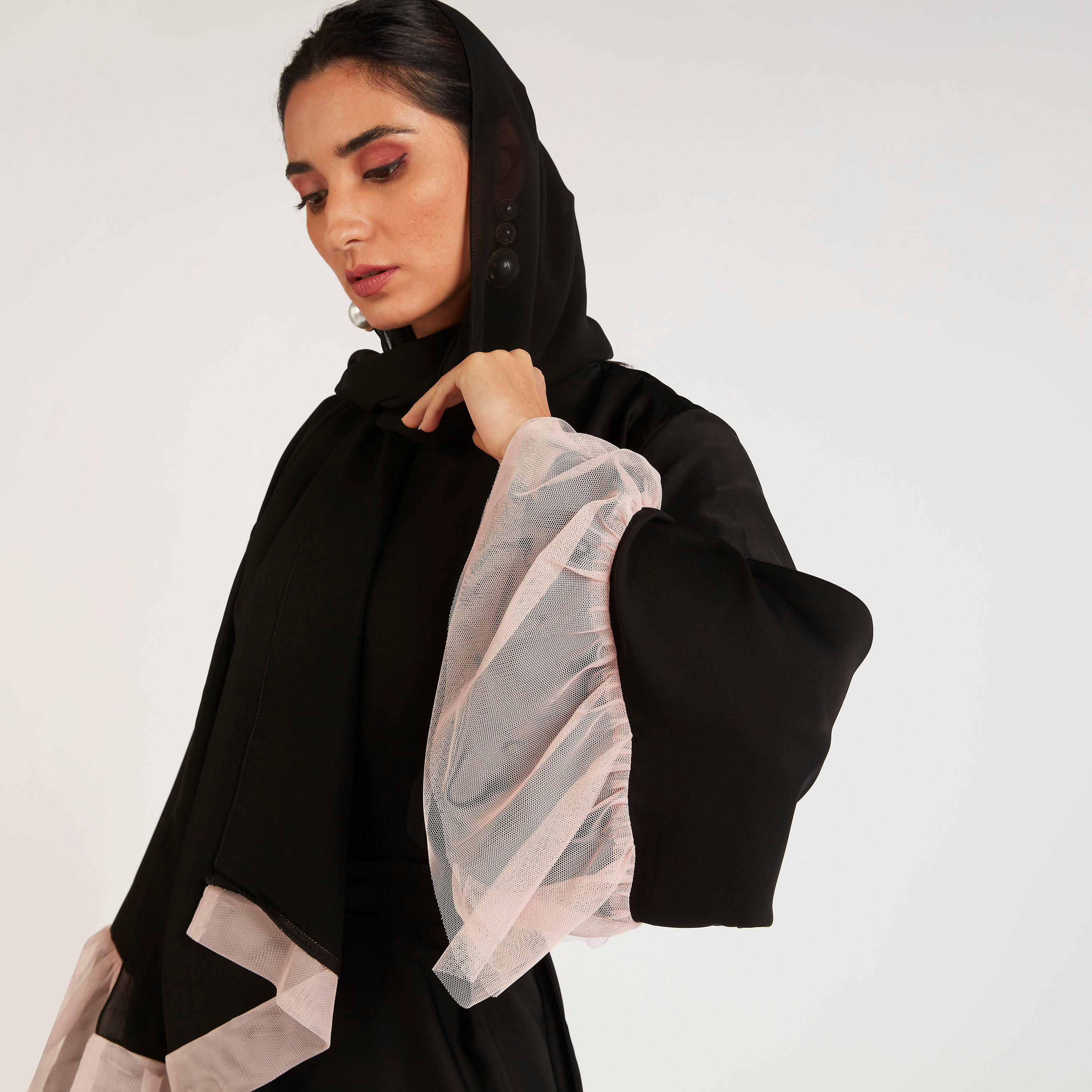 عباية إيه لاين بحزام وكشكشة من عبايات-women-arabicclothing-abayas-image-3