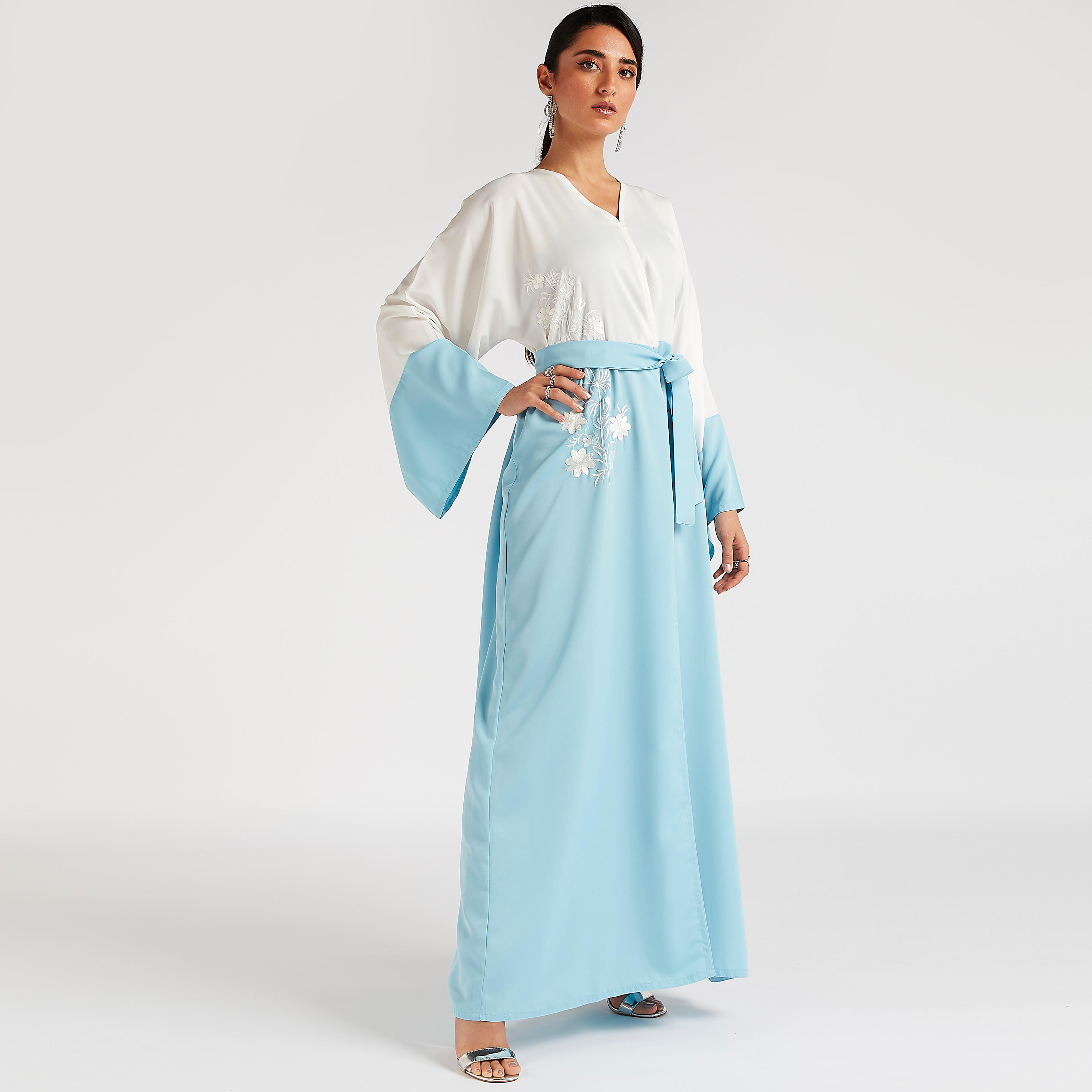 عباية مطرزة قوالب ملونة مع حزام رباط من عبايات-women-arabicclothing-abayas-image-1