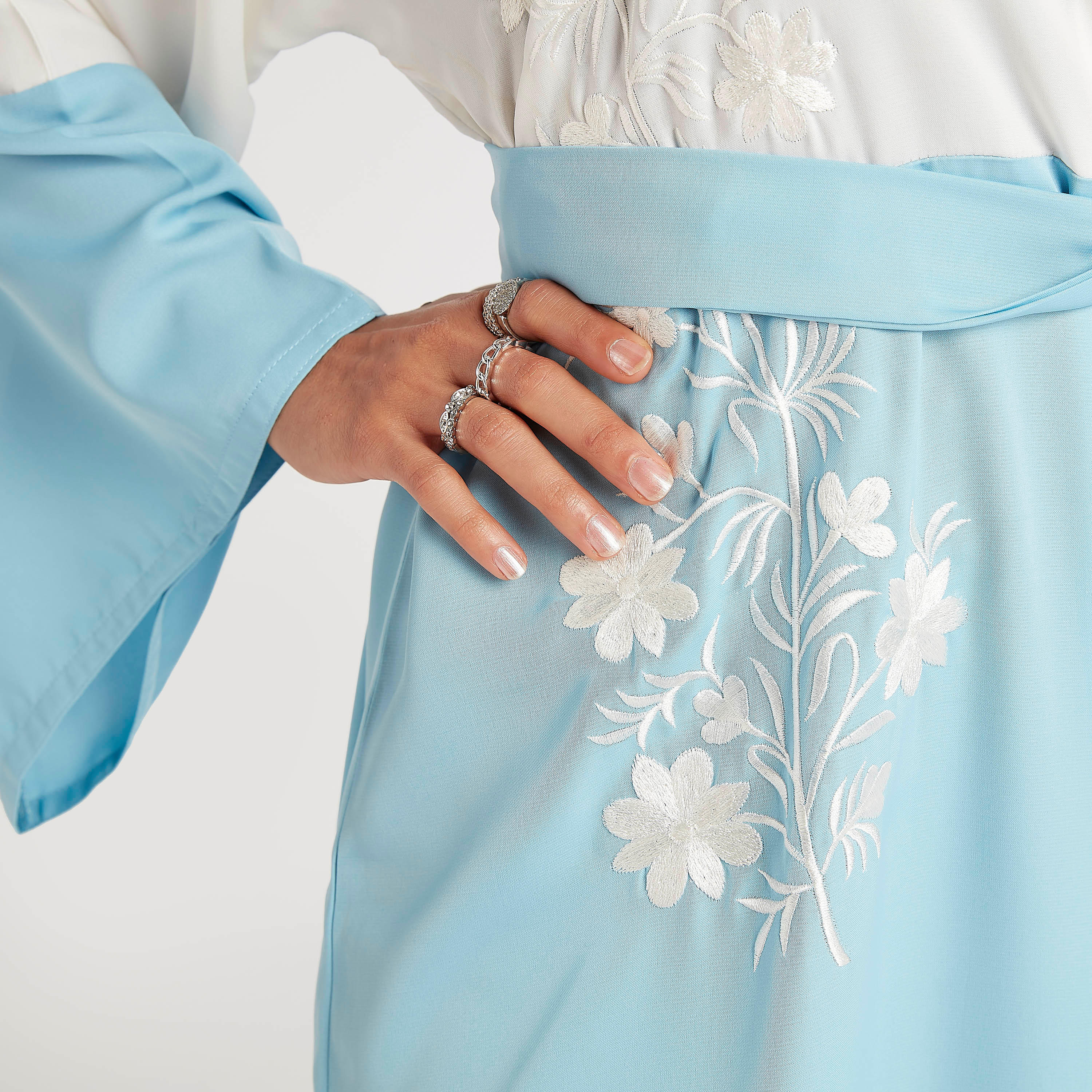 عباية مطرزة قوالب ملونة مع حزام رباط من عبايات-women-arabicclothing-abayas-image-3