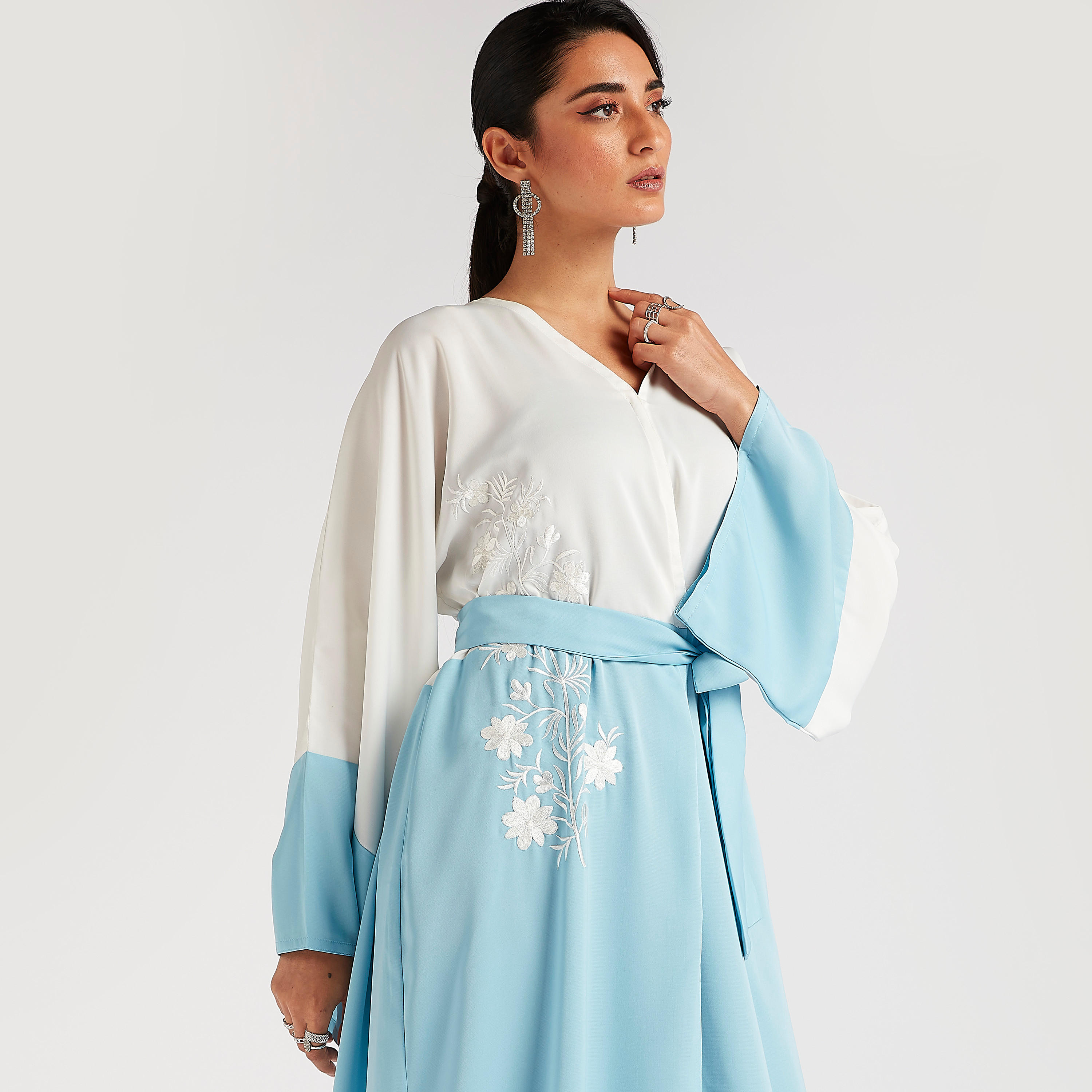 عباية مطرزة قوالب ملونة مع حزام رباط من عبايات-women-arabicclothing-abayas-image-6