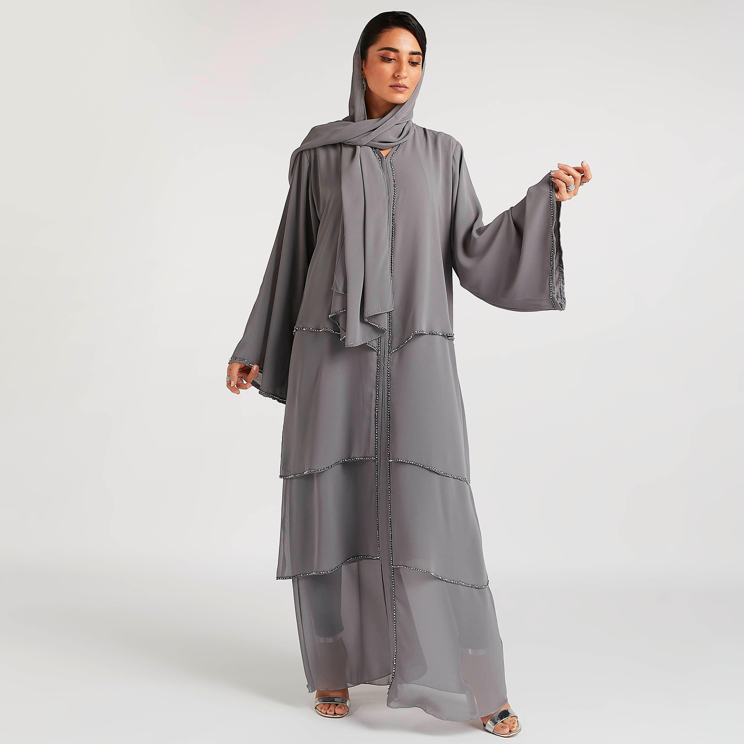 عباية إيه لاين مزيّنة بطبقات من عبايات-women-arabicclothing-abayas-image-1