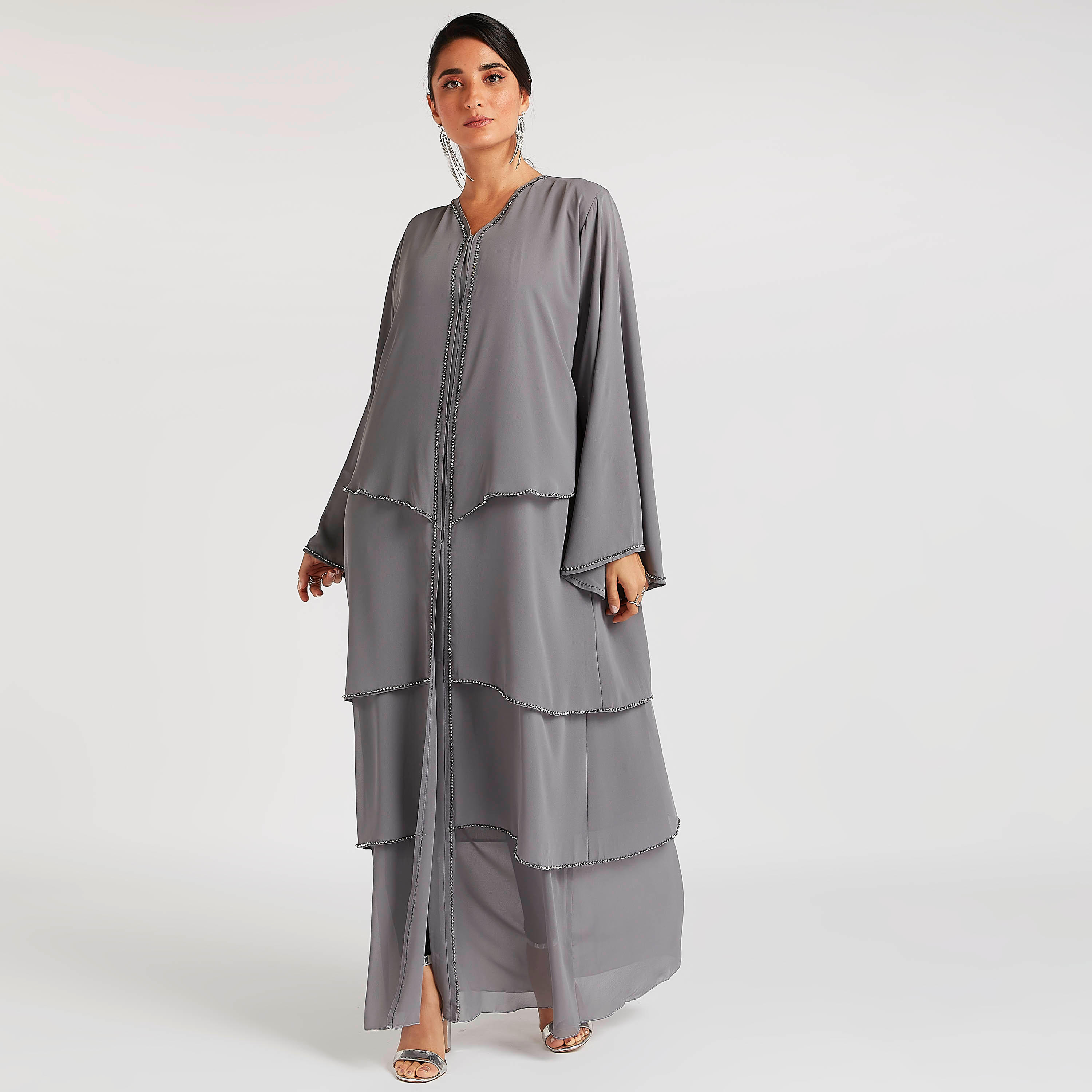 عباية إيه لاين مزيّنة بطبقات من عبايات-women-arabicclothing-abayas-image-2