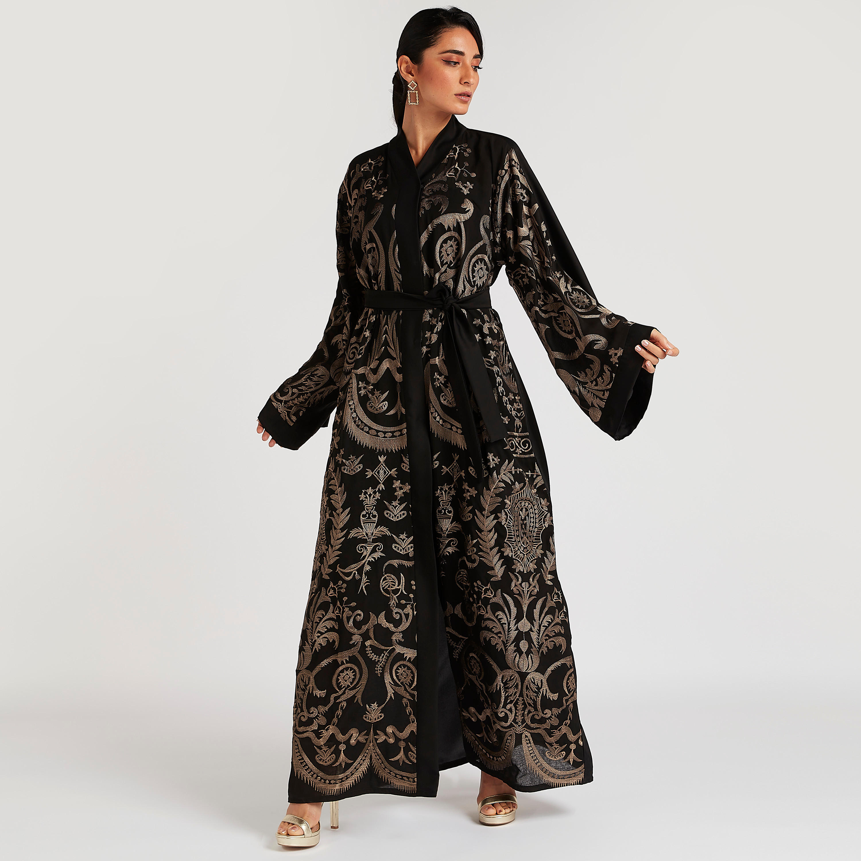 عباية مطرزة إيه لاين بحزام من عبايات-women-arabicclothing-abayas-image-1