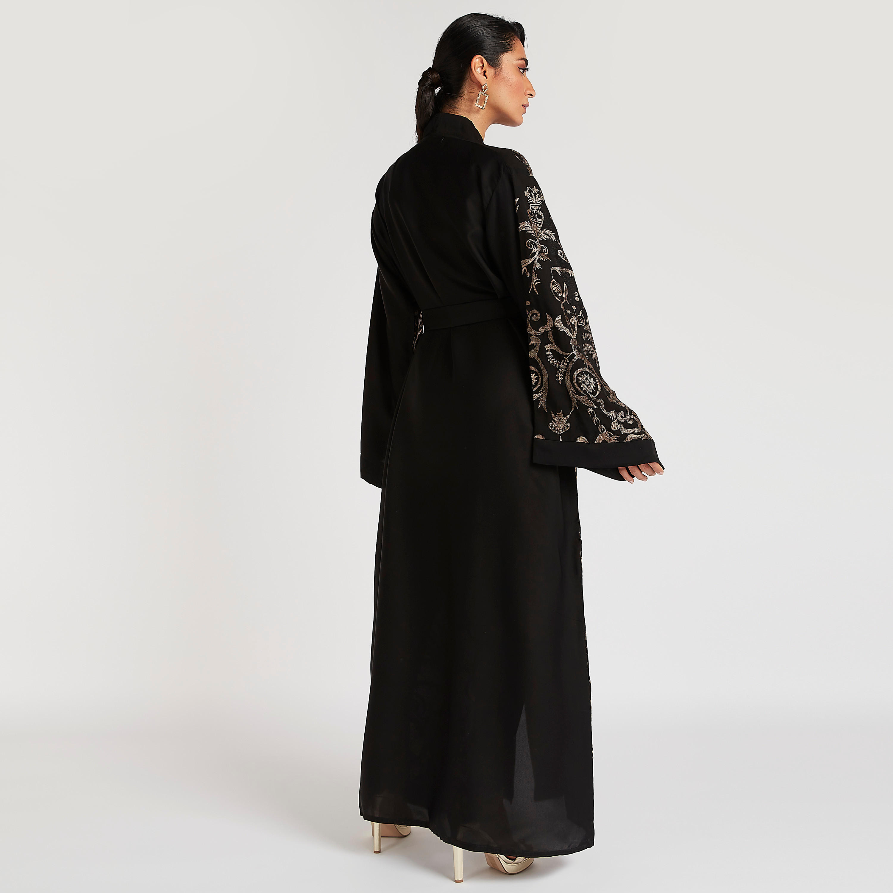عباية مطرزة إيه لاين بحزام من عبايات-women-arabicclothing-abayas-image-5