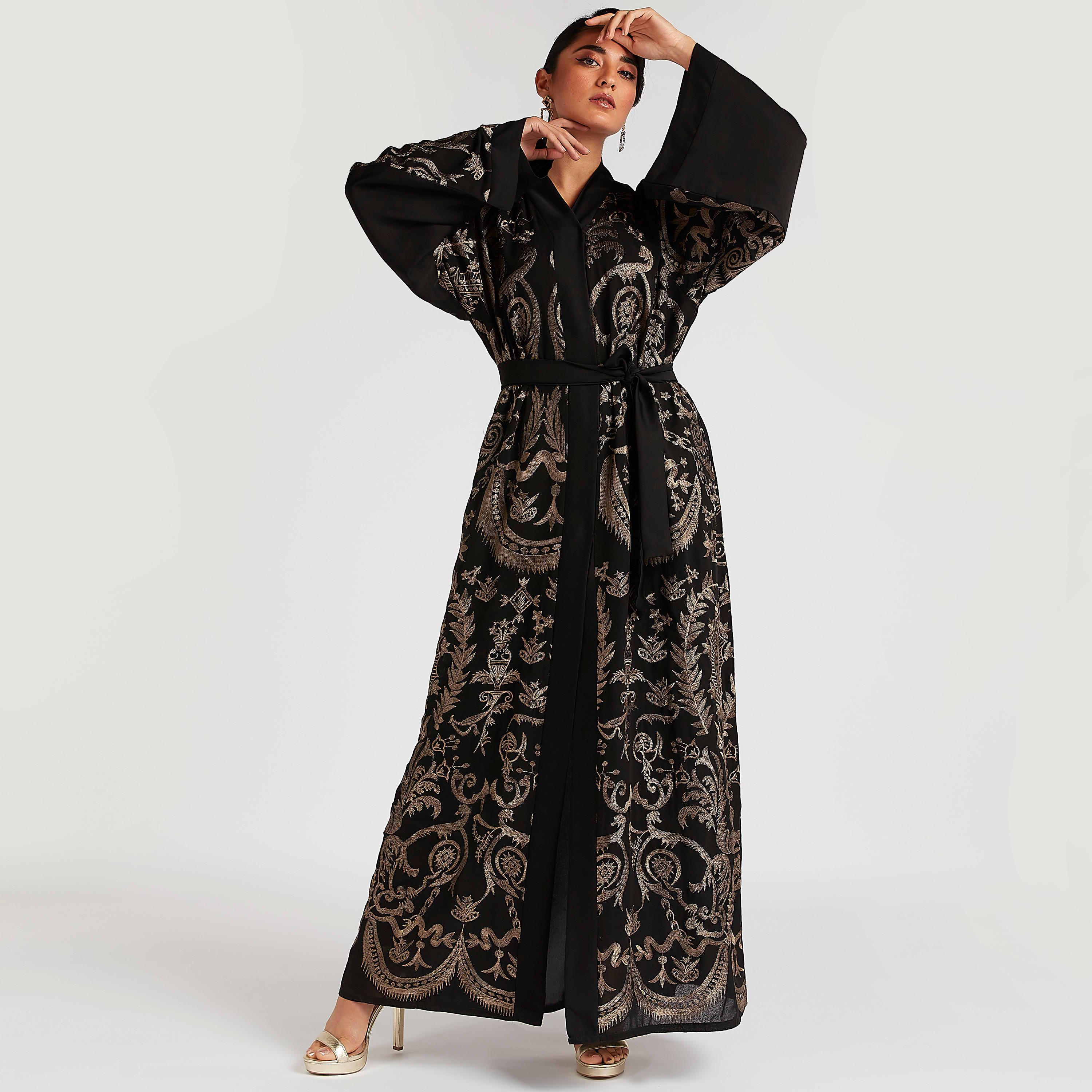 عباية مطرزة إيه لاين بحزام من عبايات-women-arabicclothing-abayas-image-7