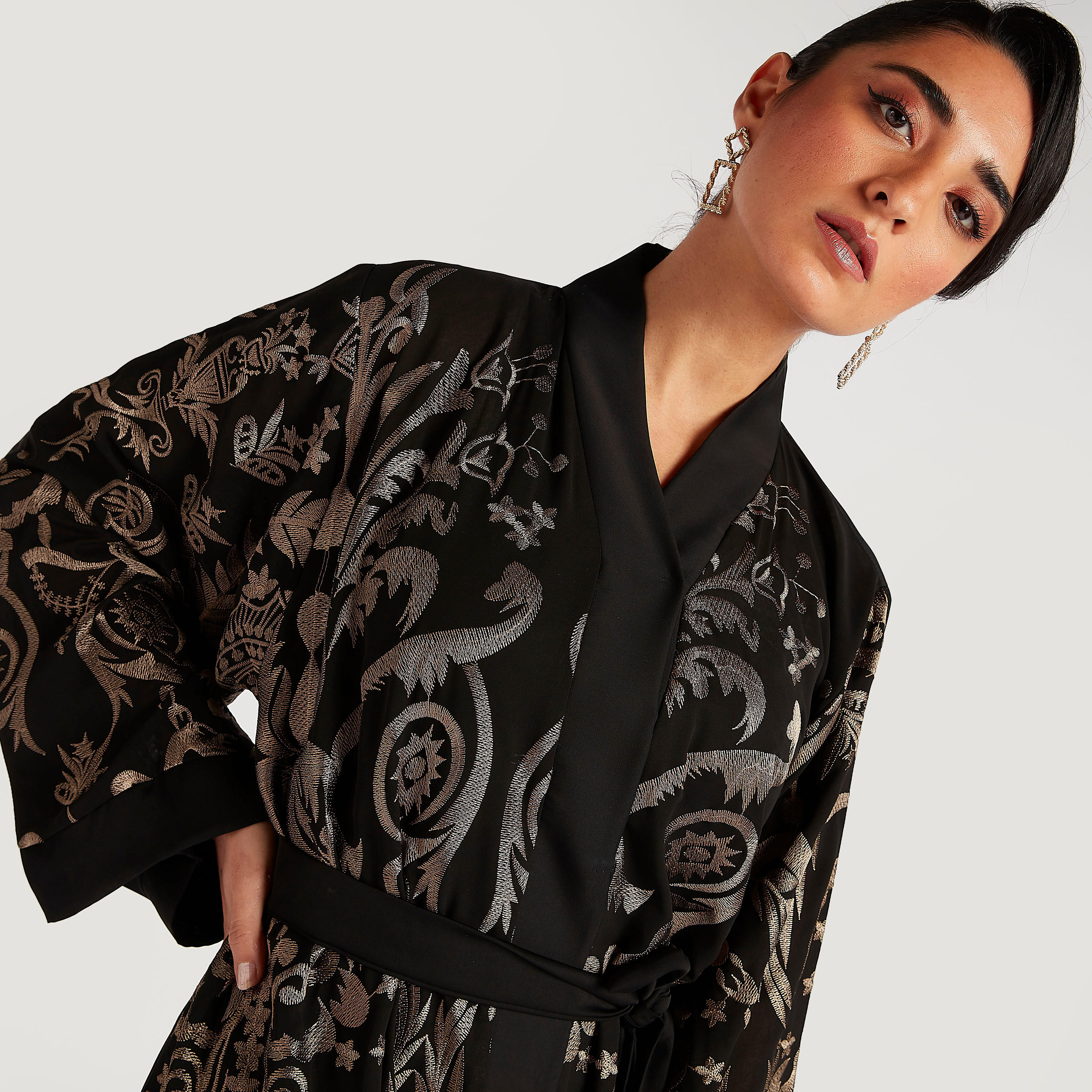 عباية مطرزة إيه لاين بحزام من عبايات-women-arabicclothing-abayas-image-8