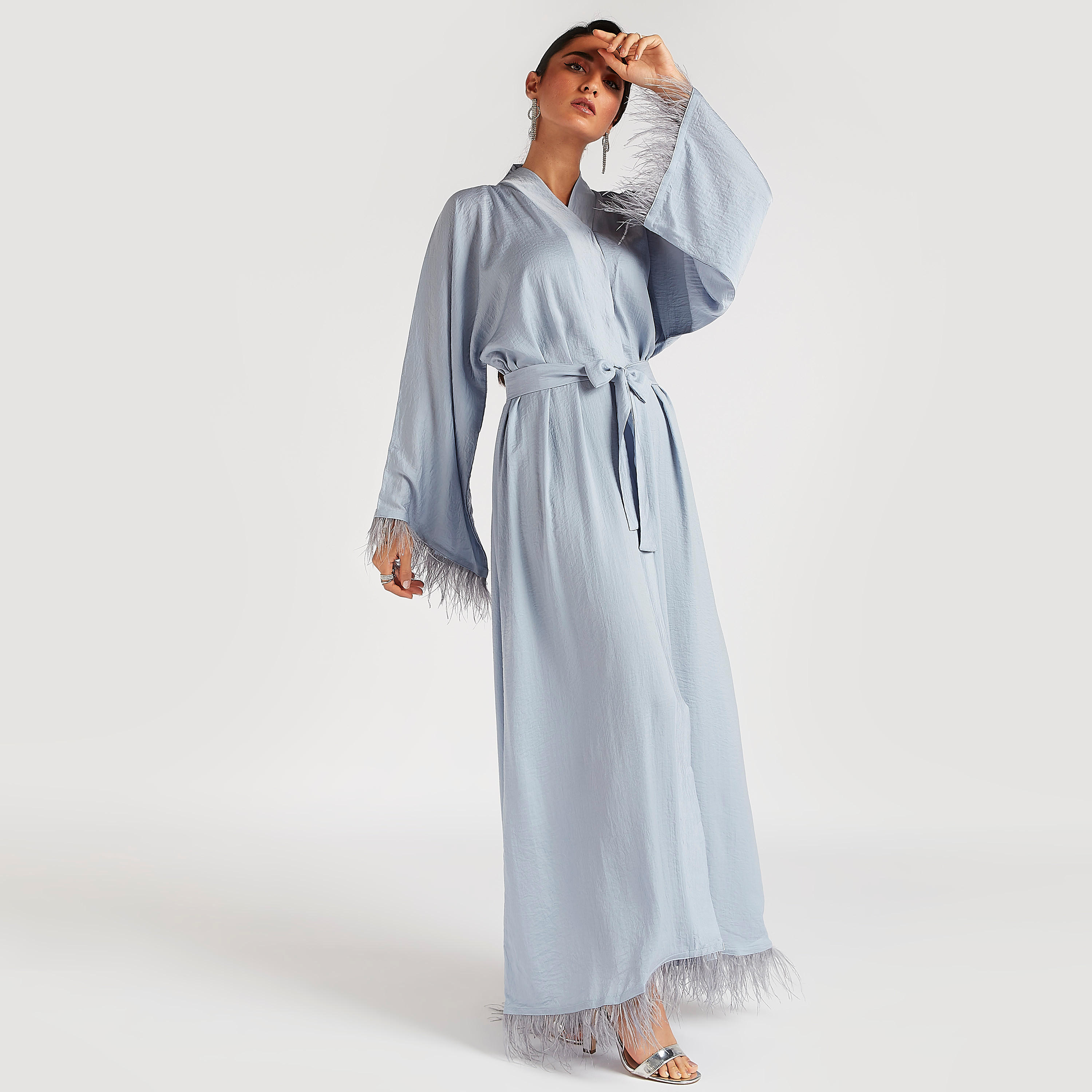 عباية إيه لاين بارزة الملمس بحزام رباط وتزيينات ريش من عبايات-women-arabicclothing-abayas-image-4