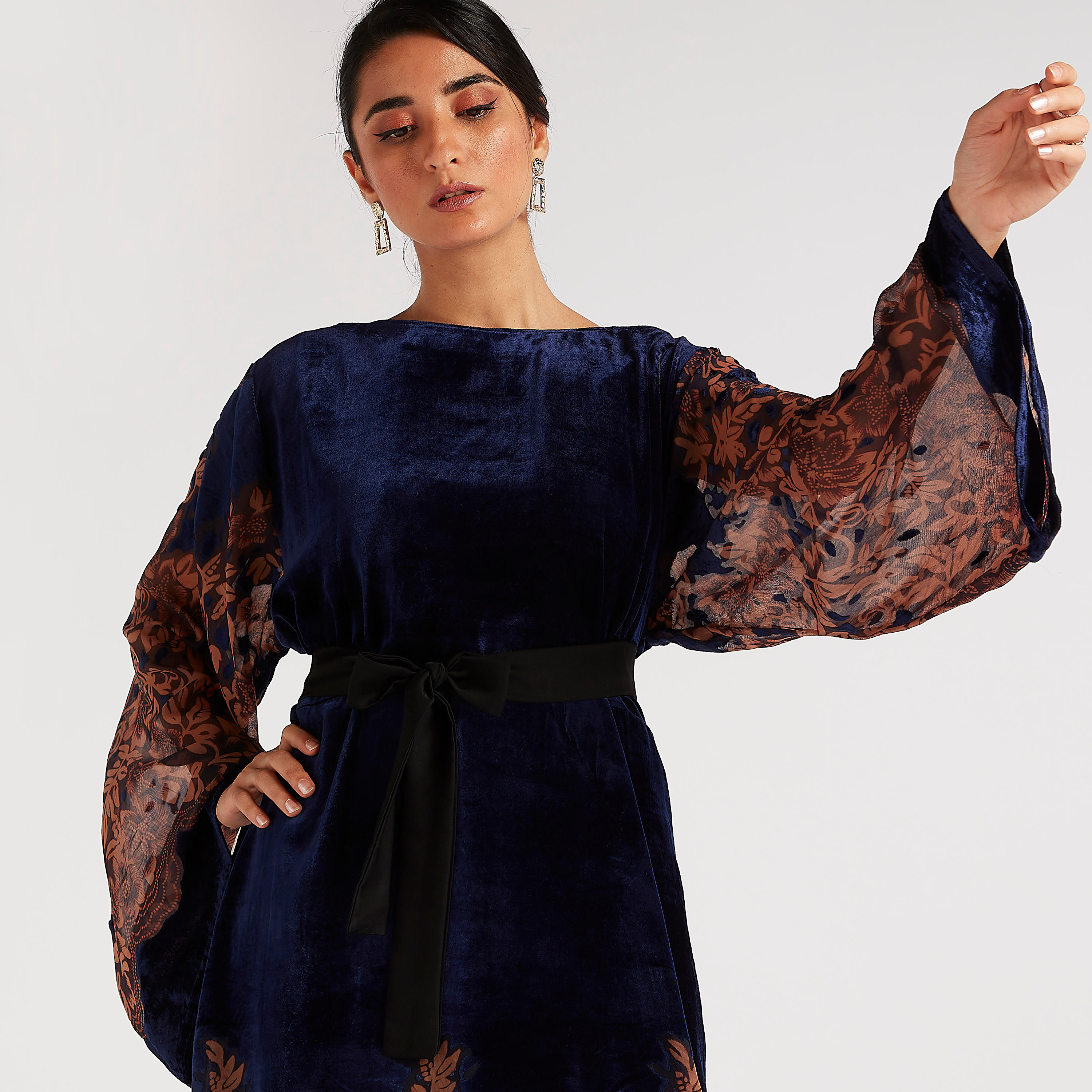 Abayas Printed A-line Abaya with Tie-Up Belt-women-arabicclothing-abayas-image-3