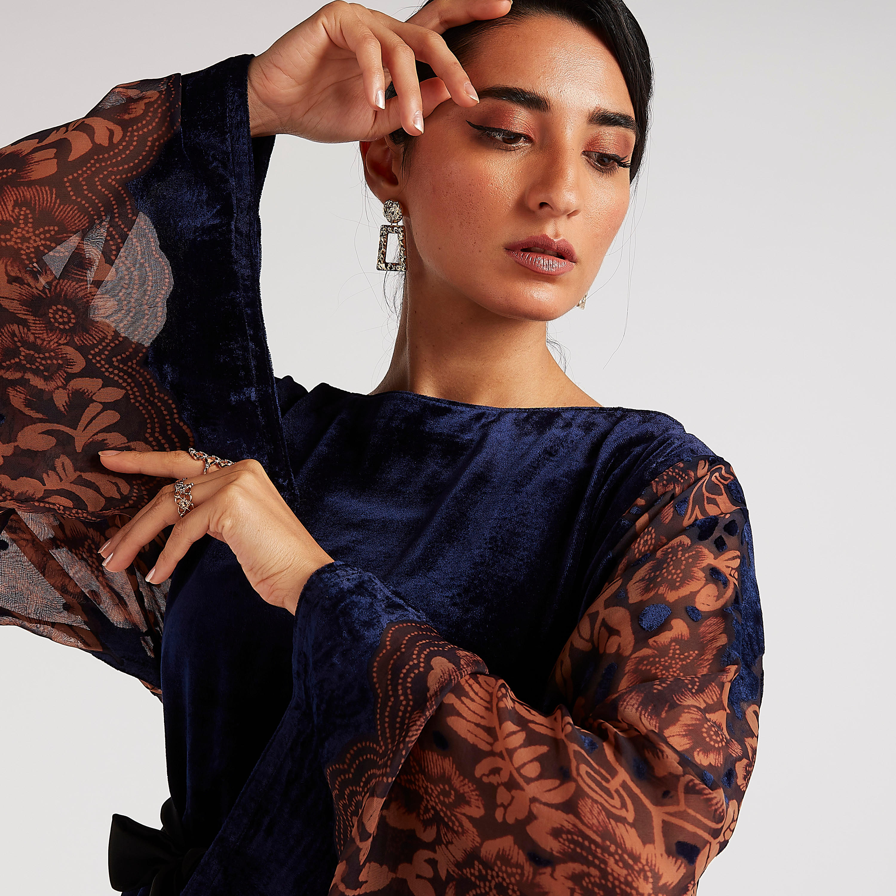 Abayas Printed A-line Abaya with Tie-Up Belt-women-arabicclothing-abayas-image-5
