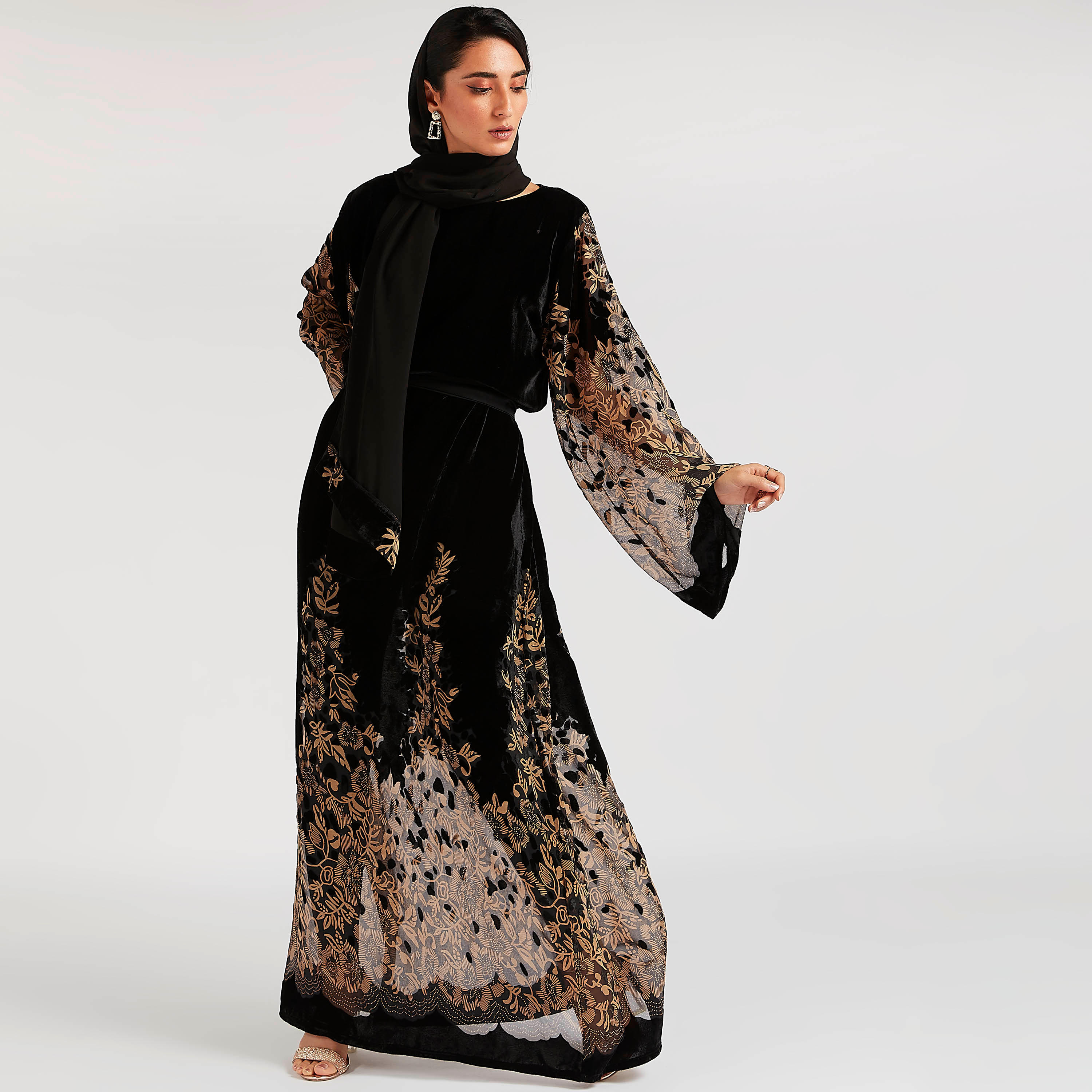 عباية إيه لايه لاين برباط خصر وطبعات من عبايات-women-arabicclothing-abayas-image-1