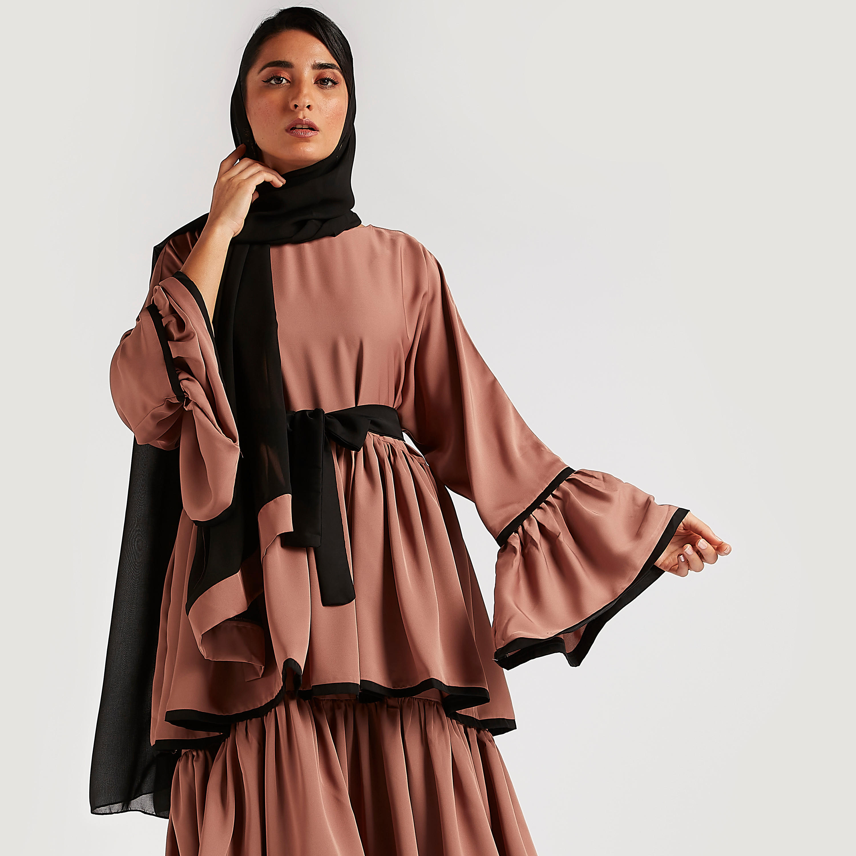 عباية إيه لاين متعدّدة الطبقات بحزام رباط متباين من عبايات-women-arabicclothing-abayas-image-7