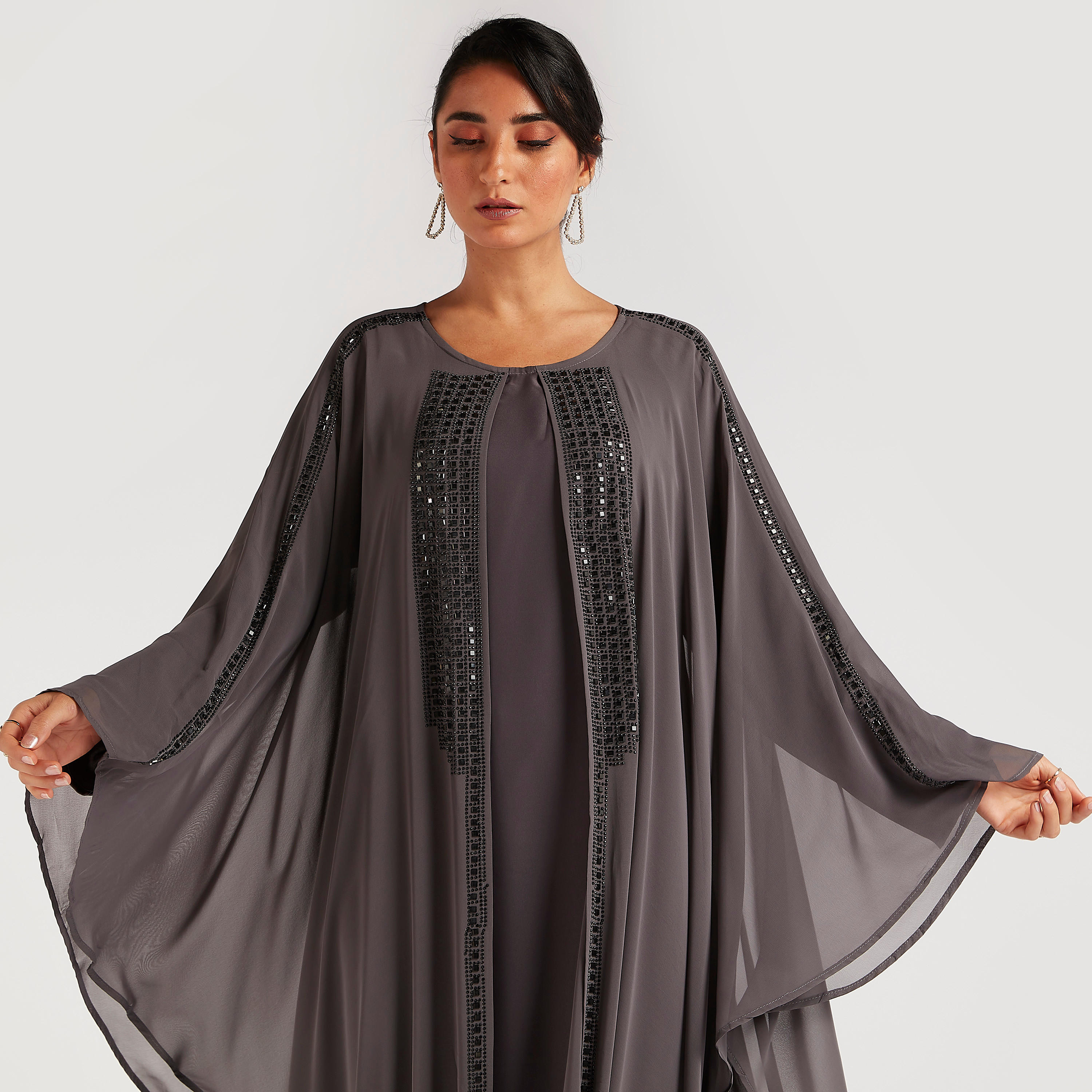 عباية إيه لاين مزيّنة بياقة مستديرة من عبايات-women-arabicclothing-abayas-image-2