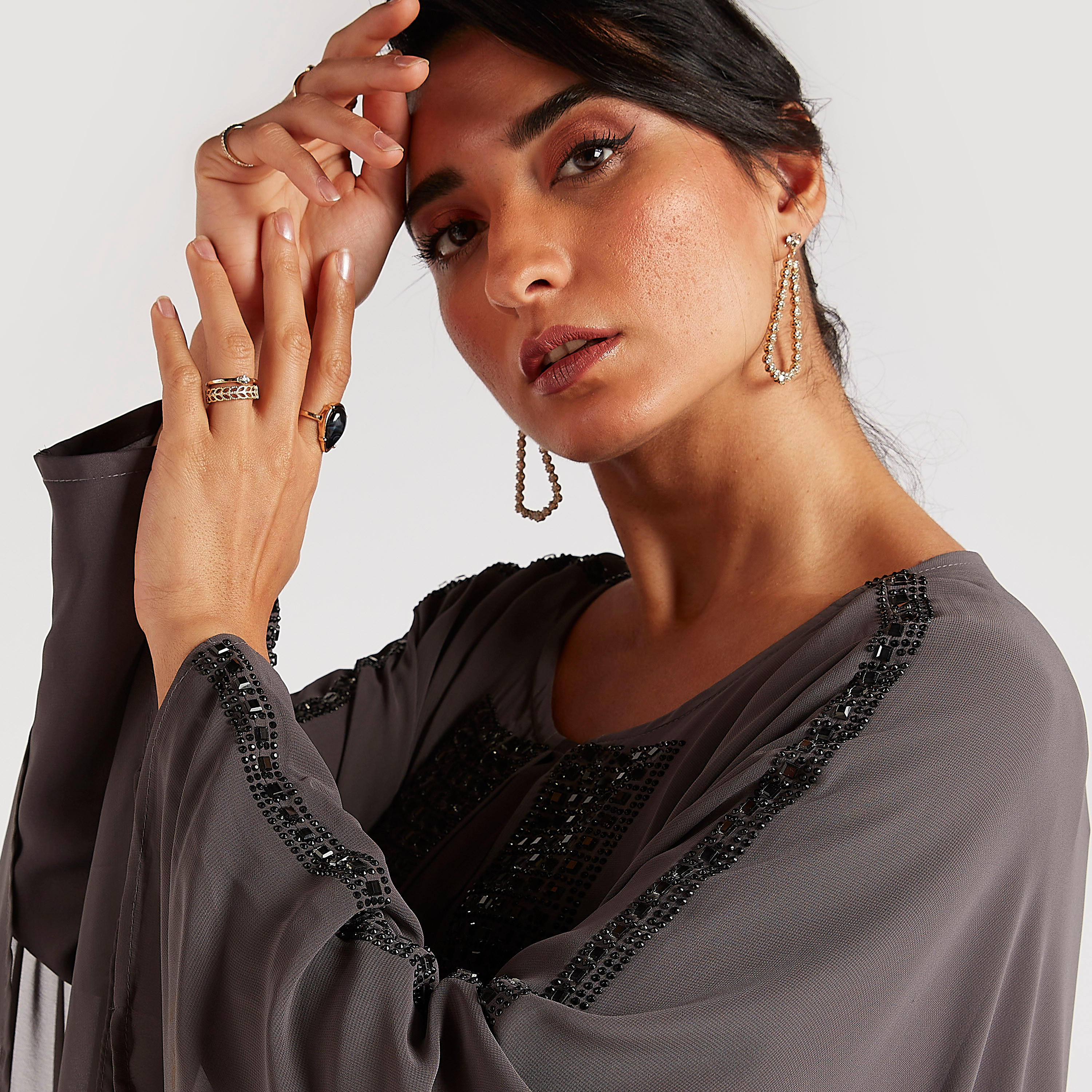 عباية إيه لاين مزيّنة بياقة مستديرة من عبايات-women-arabicclothing-abayas-image-6