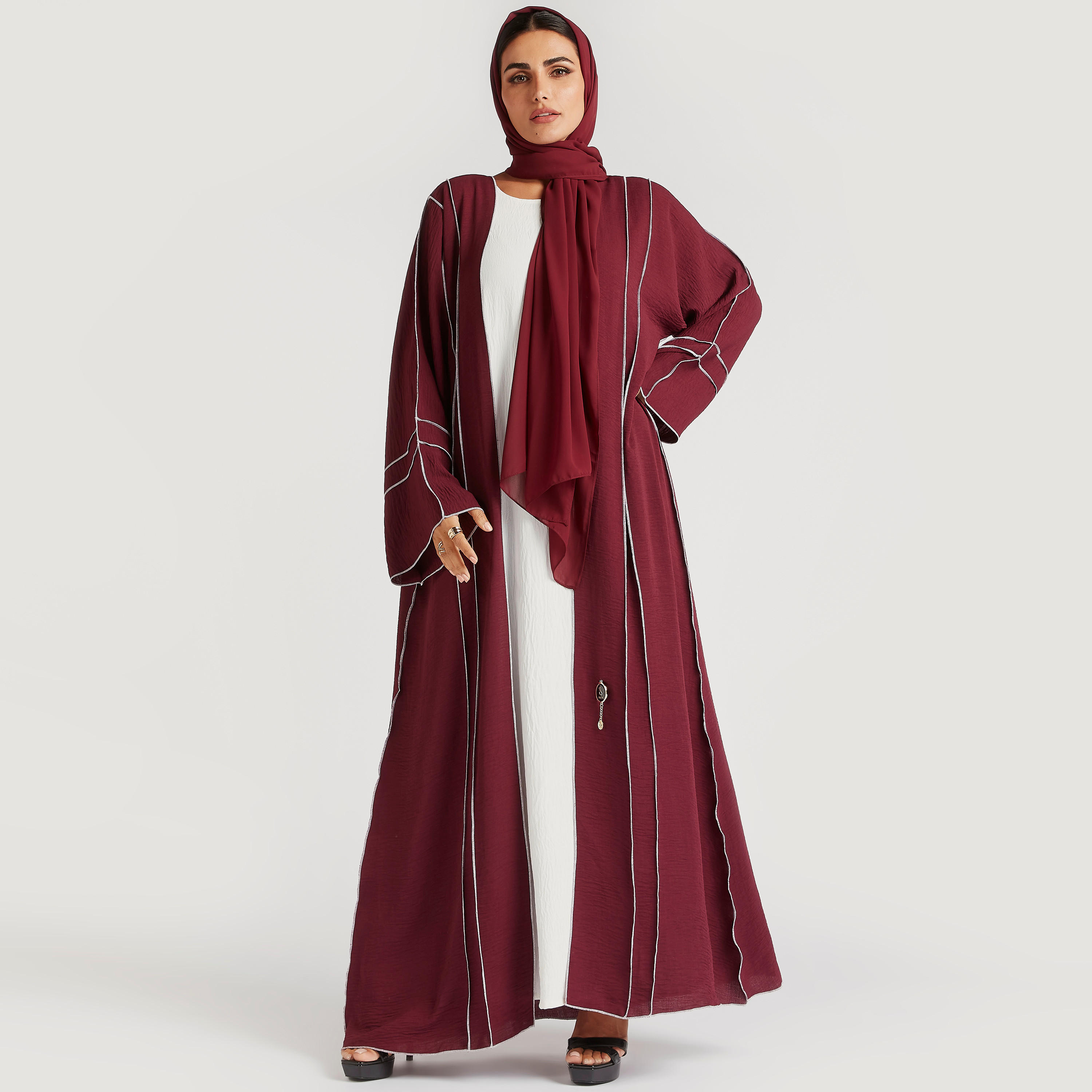 عباية كاردي بكشكشة خيوط بارزة وفستان داخلي-women-arabicclothing-abayas-image-1