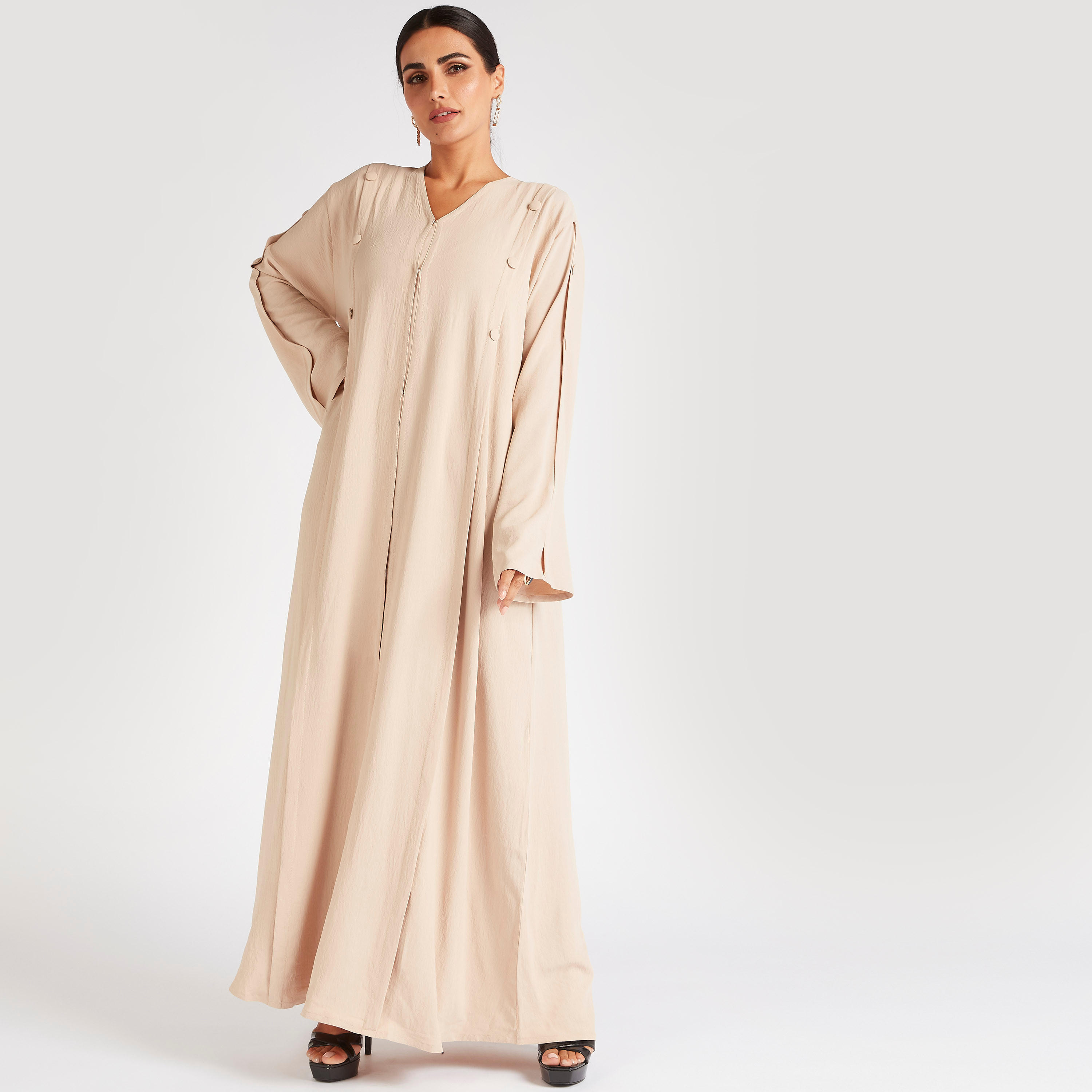 عباية مفتوحة من الأمام بكشكشة وزينة زر قماش-women-arabicclothing-abayas-image-3