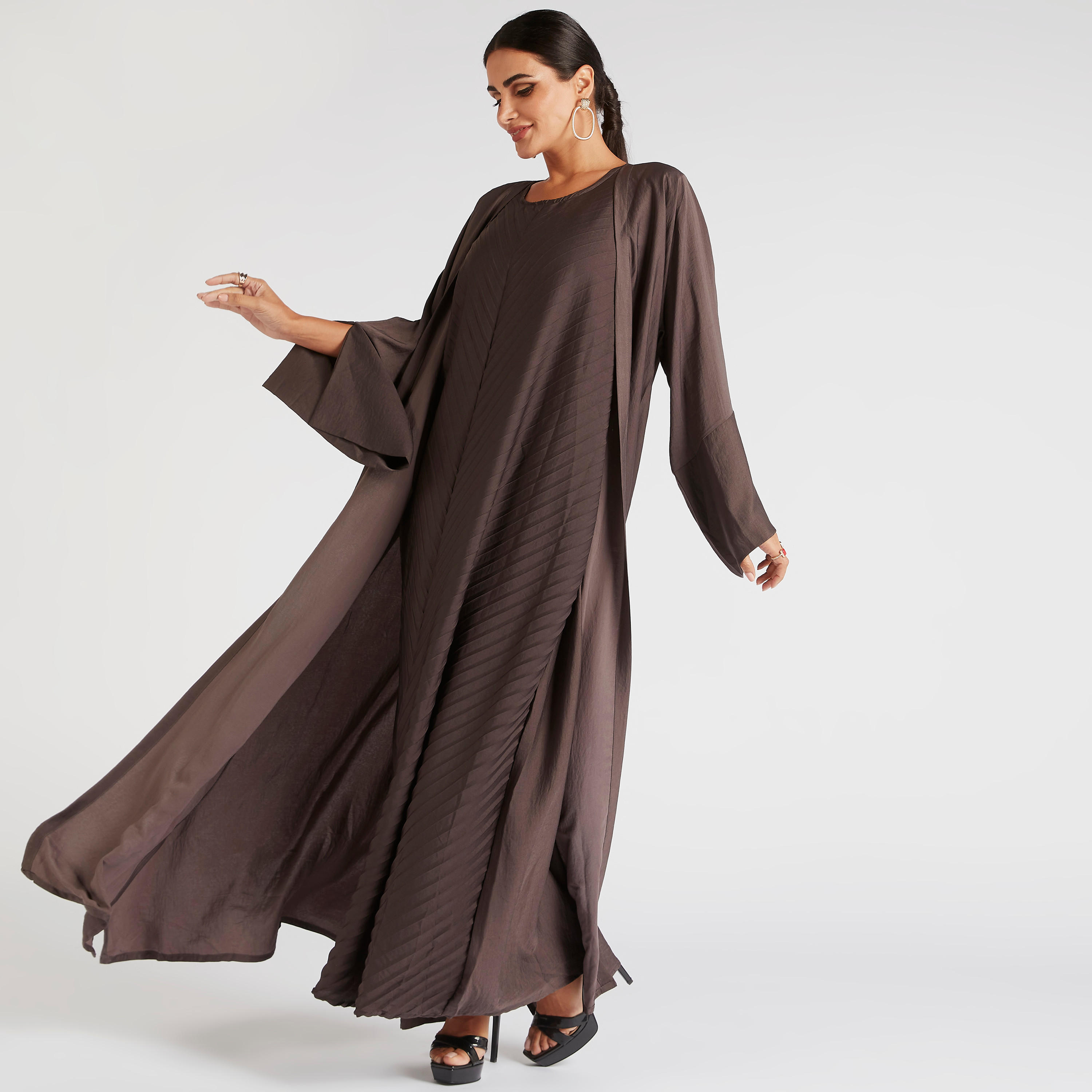 عباية كارديجان ممزقة مع قميص داخلي مكشكش-women-arabicclothing-abayas-image-5