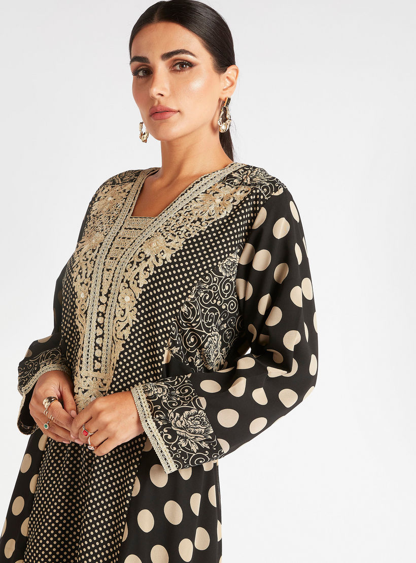 جلابية بطبعة منقطّة بطية صدر مطرزة وأزرار-women-arabicclothing-abayas-image-3