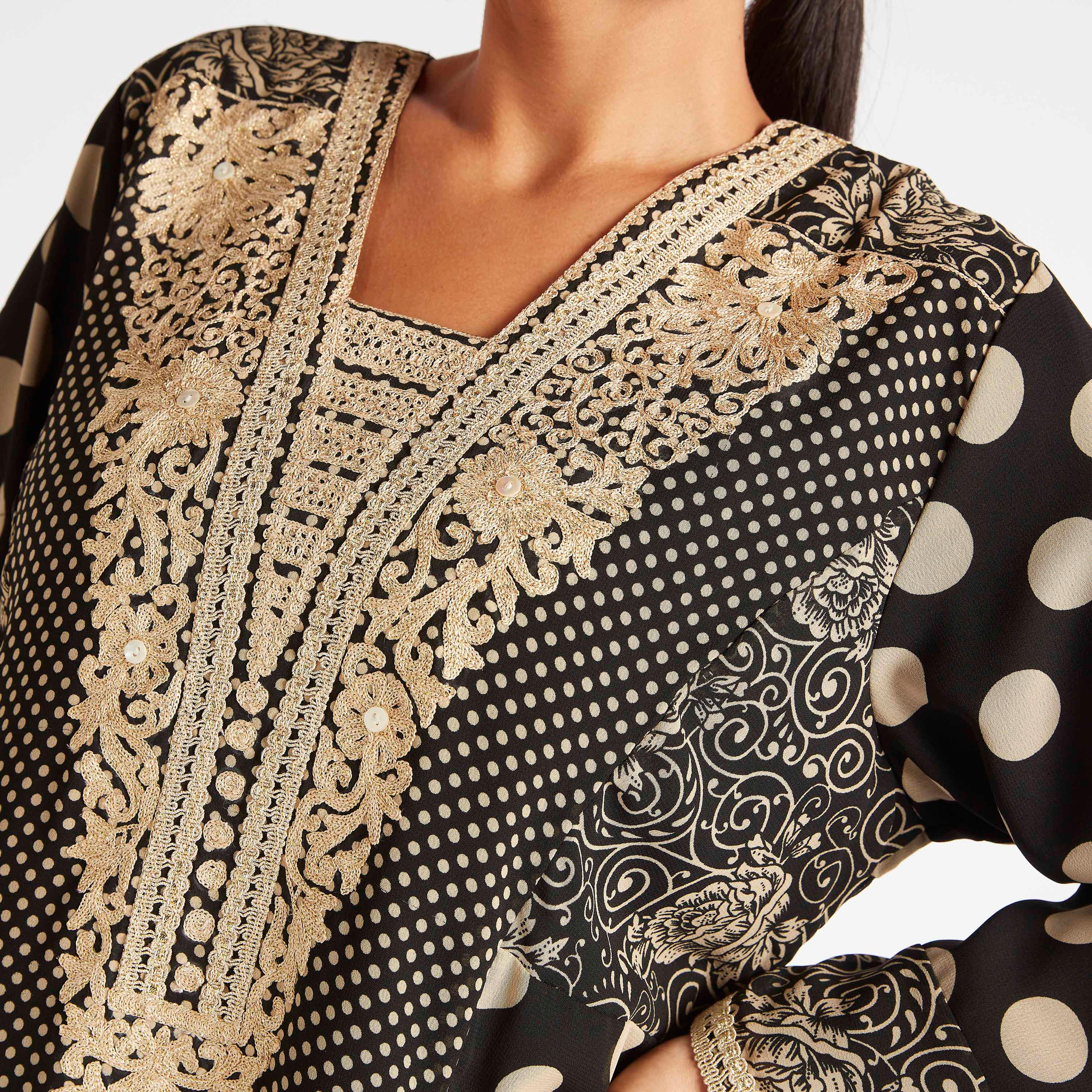 جلابية بطبعة منقطّة بطية صدر مطرزة وأزرار-women-arabicclothing-abayas-image-8