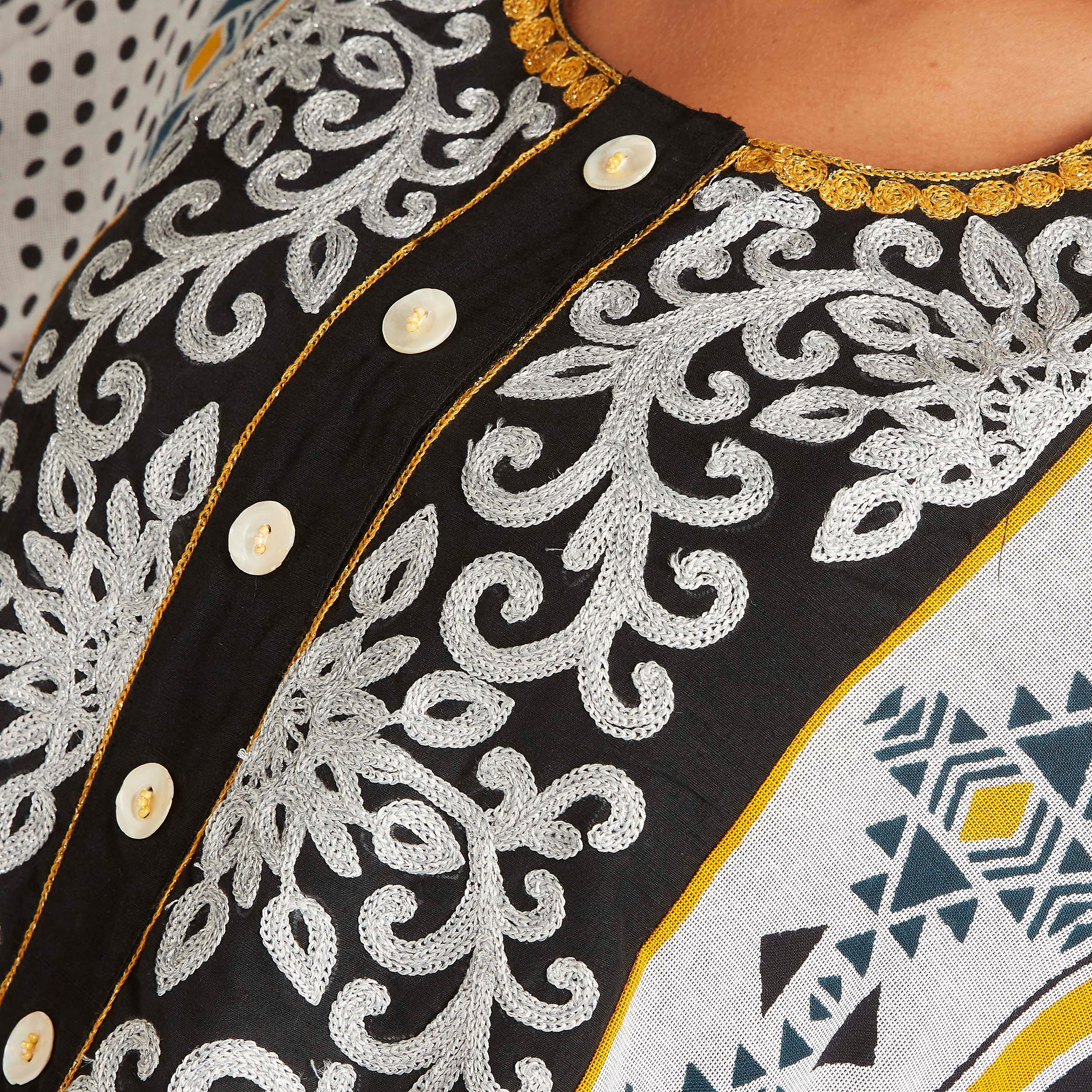 عباية إيه لاين بطبعات وأكمام طويلة-women-arabicclothing-abayas-image-6