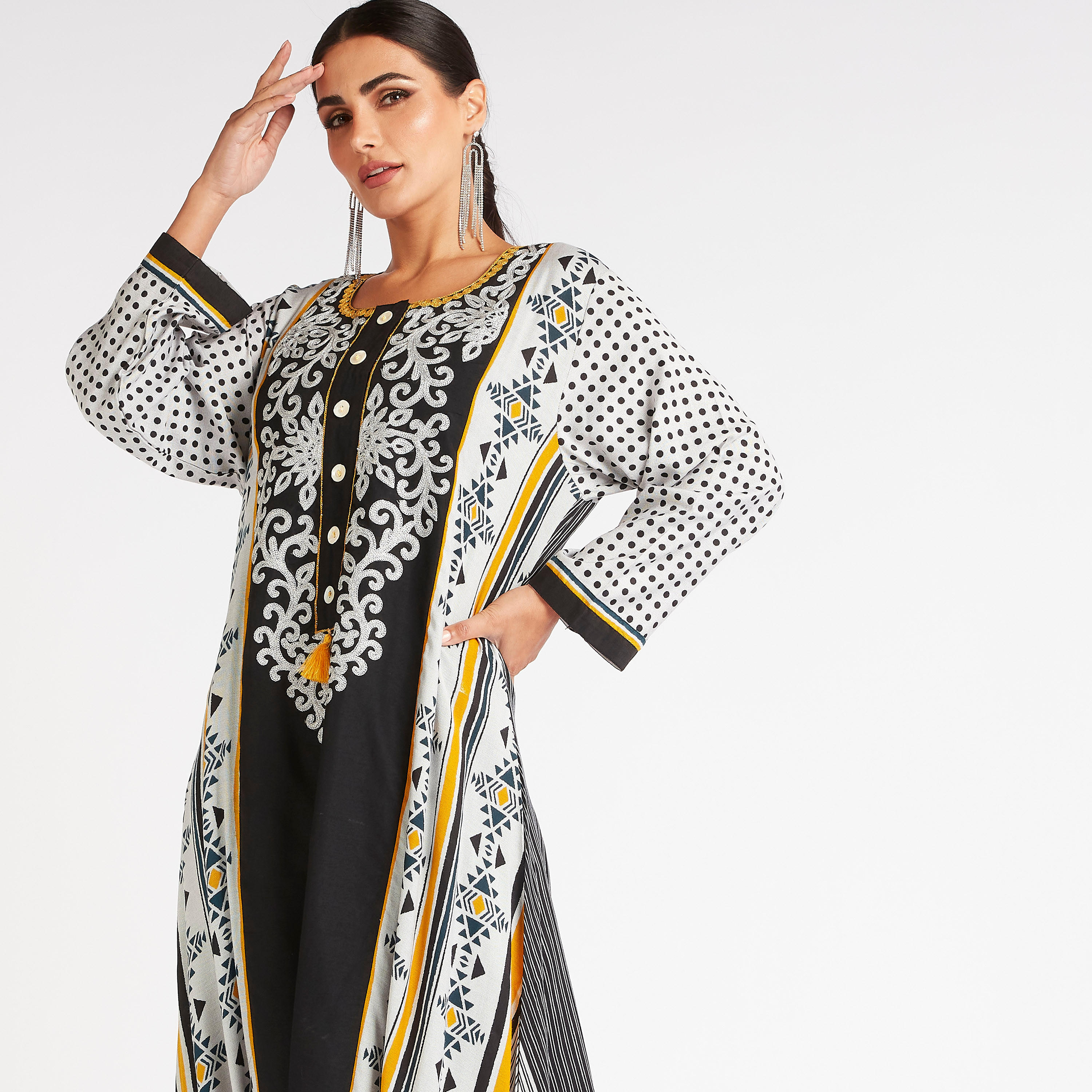 عباية إيه لاين بطبعات وأكمام طويلة-women-arabicclothing-abayas-image-7