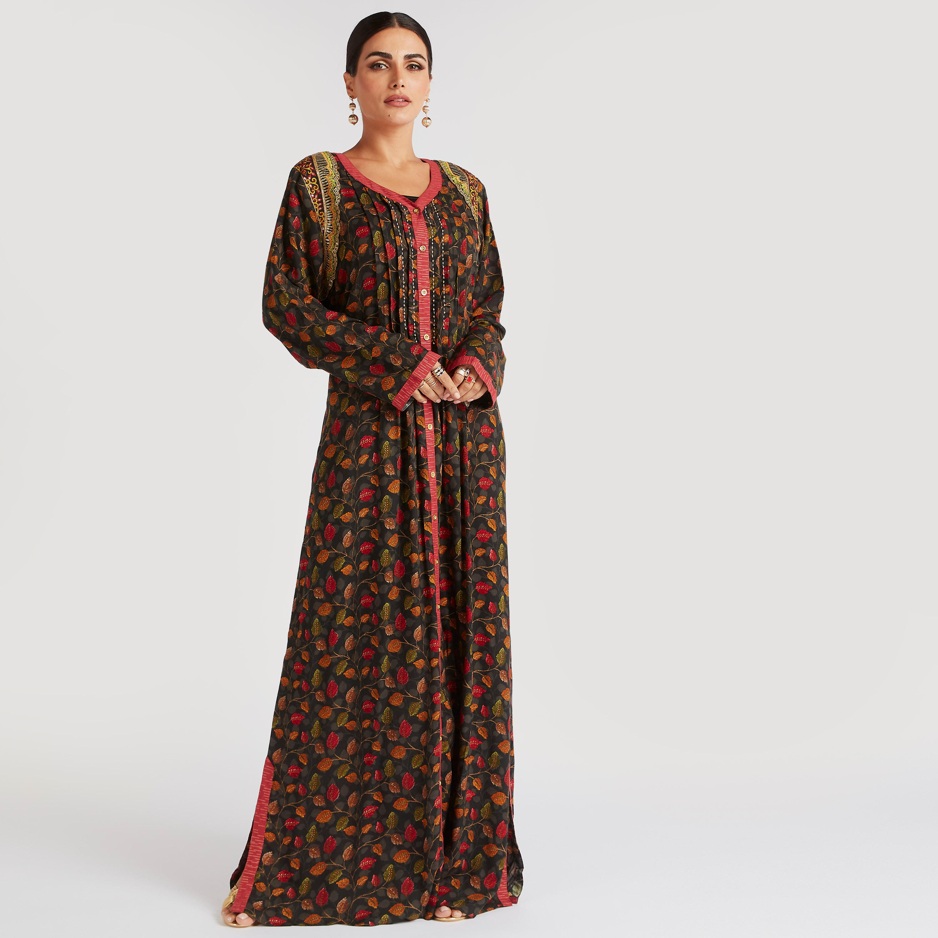 جلابية بتفاصيل مطرزة من عبايات-women-arabicclothing-abayas-image-1