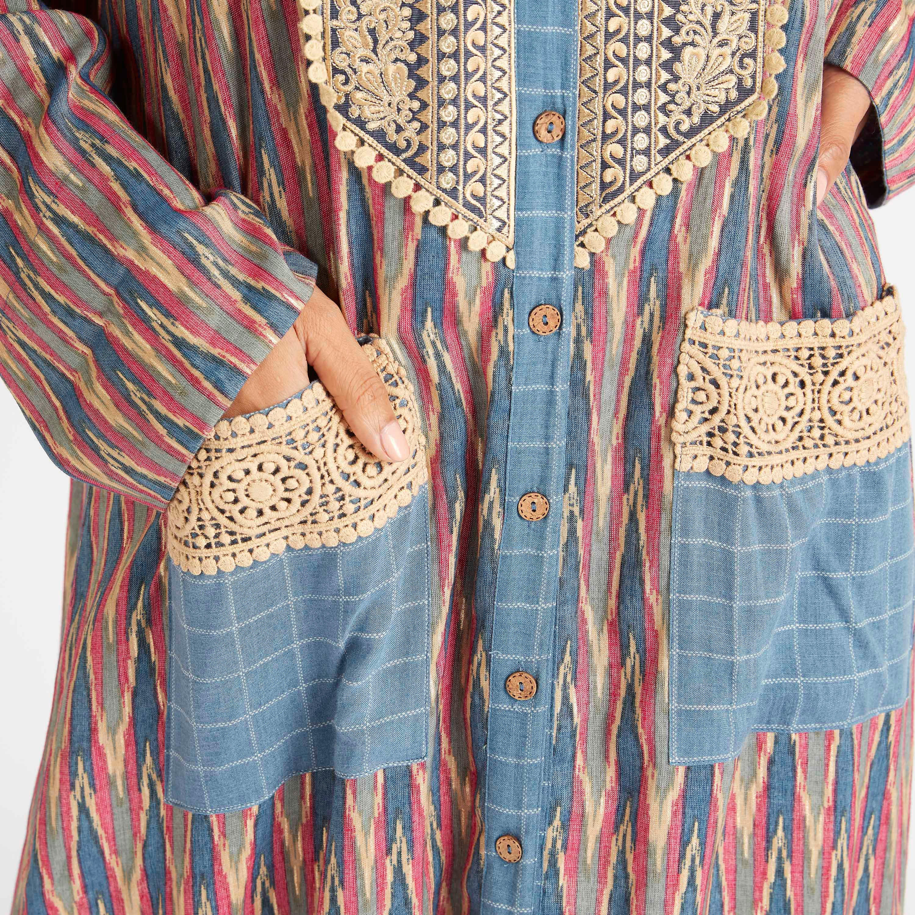جلابية إيه لاين وتفاصيل مطرزة وطبعات من عبايات-women-arabicclothing-abayas-image-7
