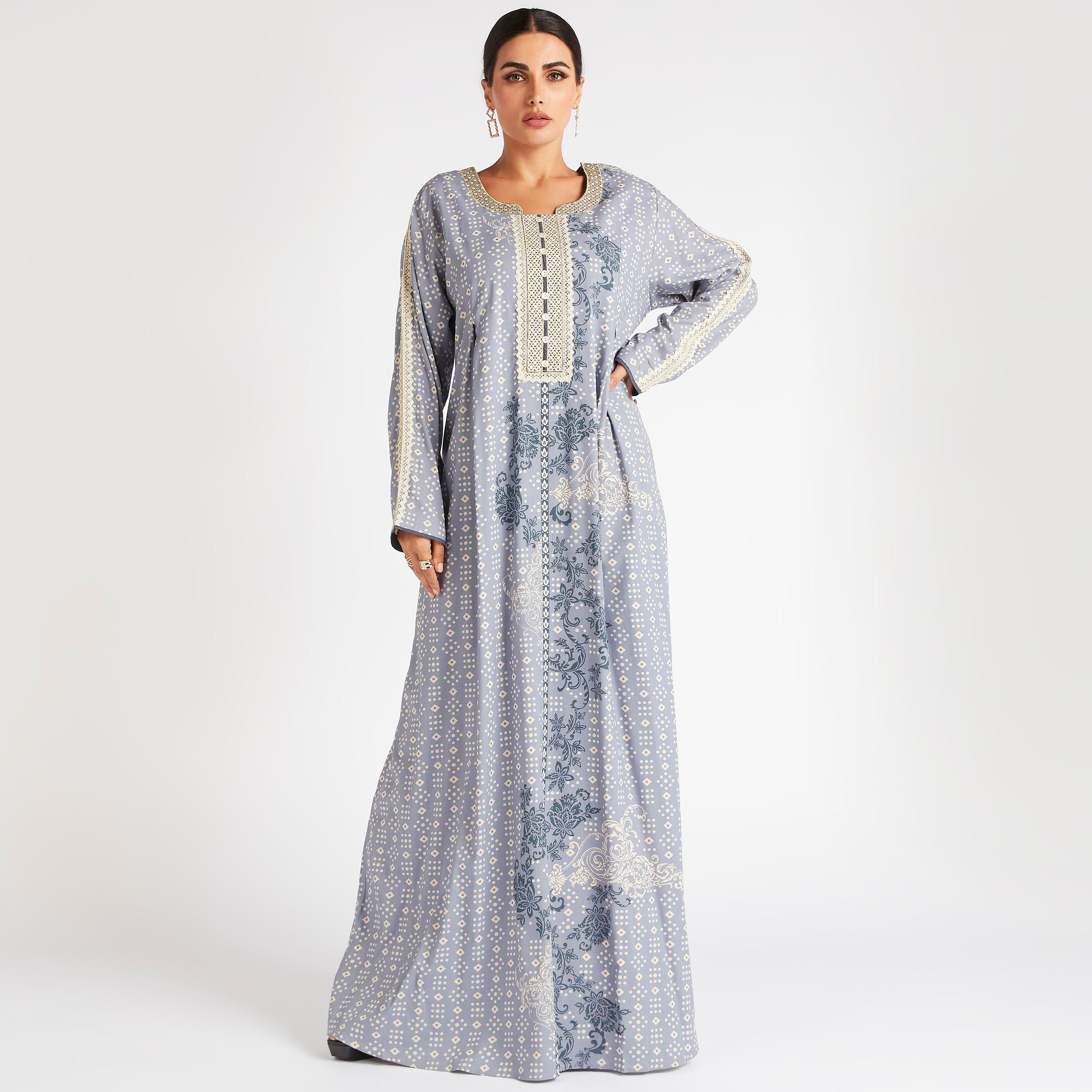 جلابية إيه لاين وتفاصيل مطرزة وكسرات من عبايات-women-arabicclothing-abayas-image-2