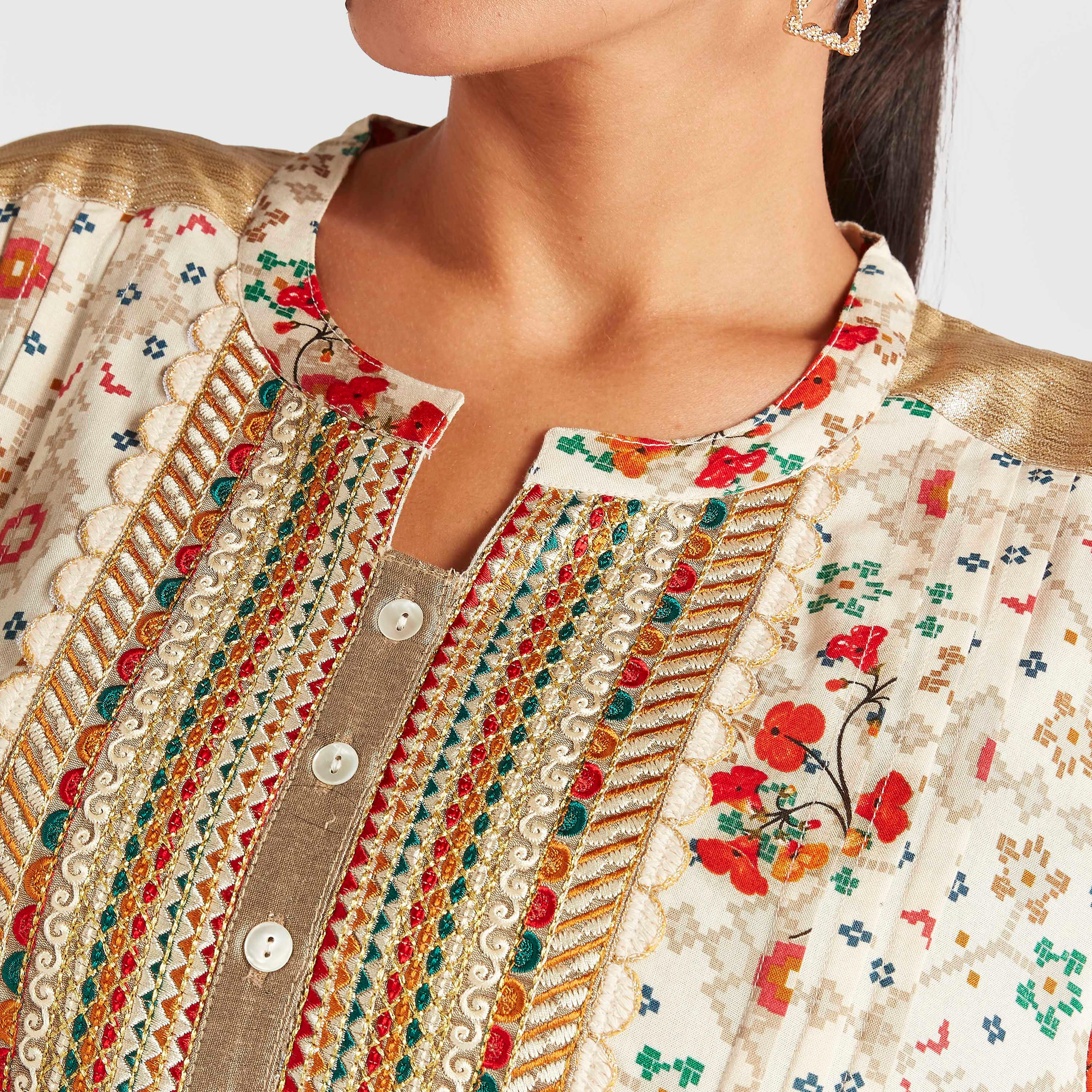 جلابية بتفاصيل منقوشة وطبعات-women-arabicclothing-abayas-image-3
