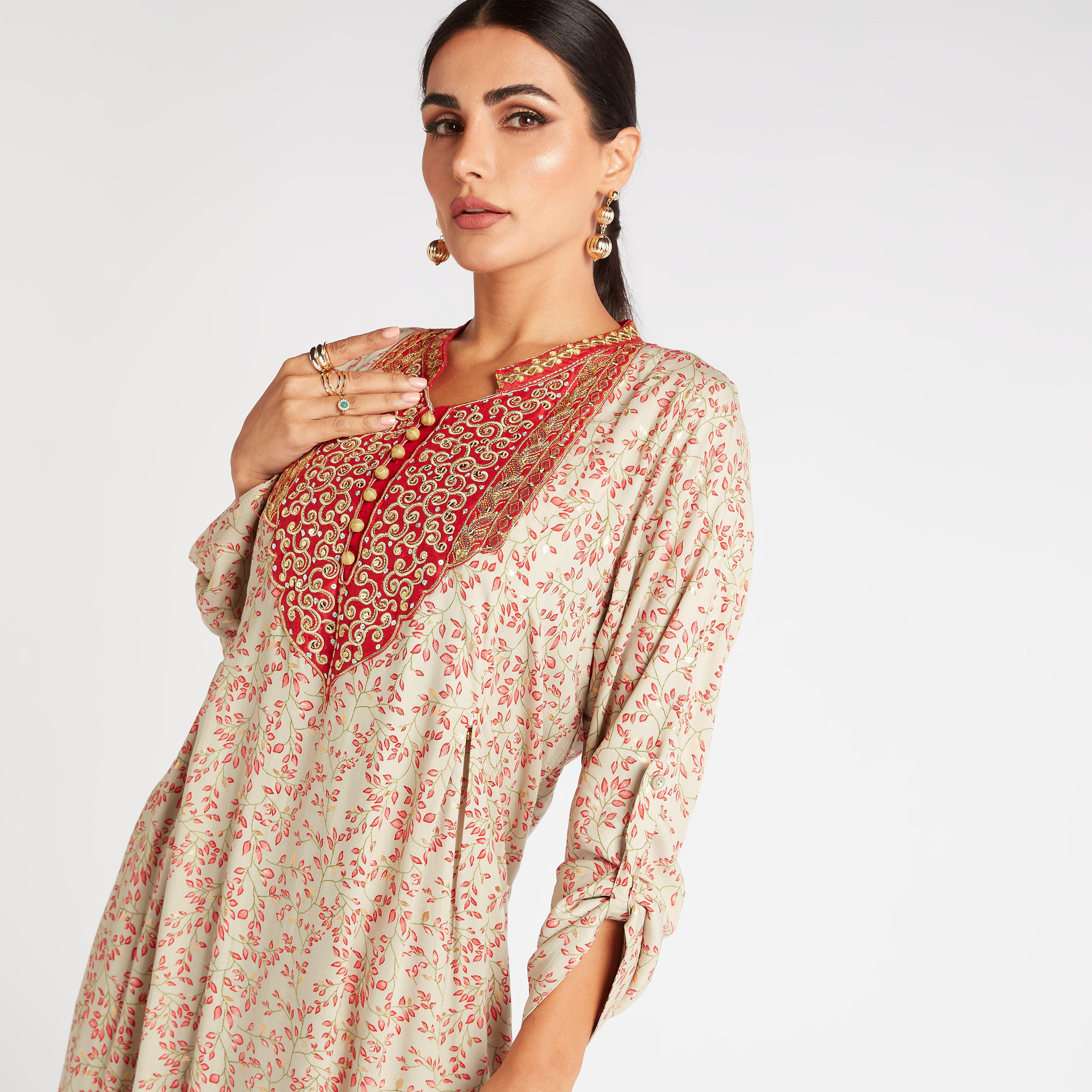 جلابية بطبعاتوتفاصيل مطرزة-women-arabicclothing-abayas-image-5