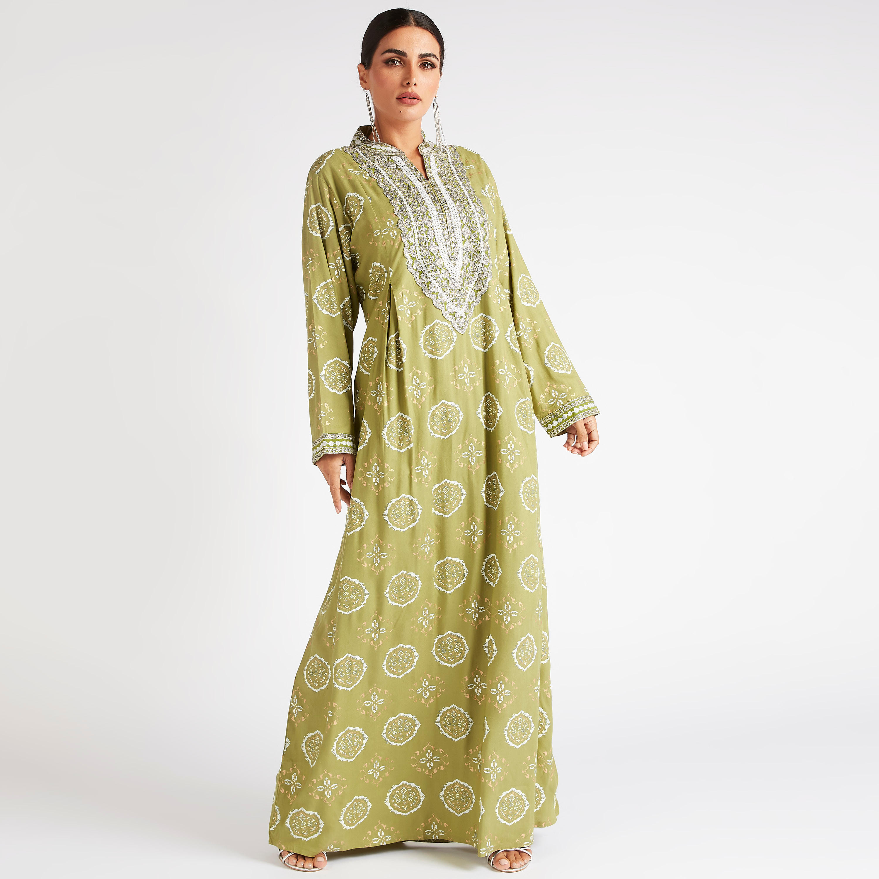 جلابية منقوشة بياقة مطرزة-women-arabicclothing-abayas-image-7