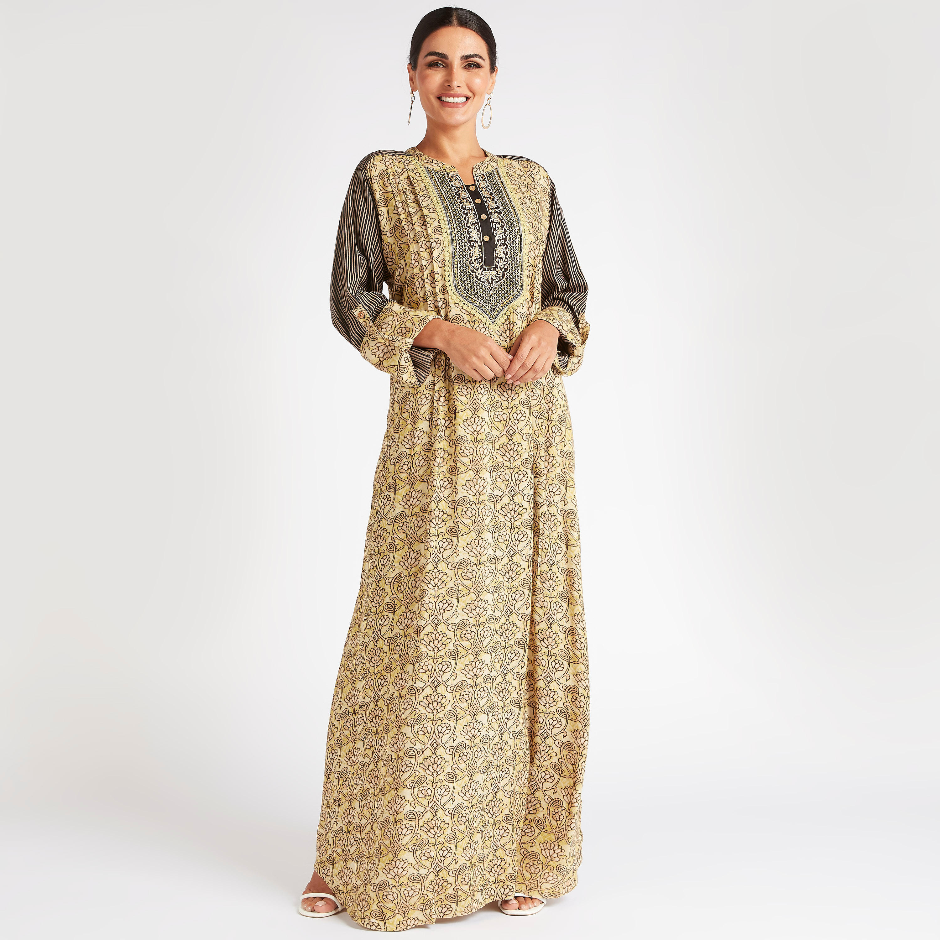جلابية بطبعات أزهار وأكمام مخططة ياقة مطرزة-women-arabicclothing-abayas-image-2