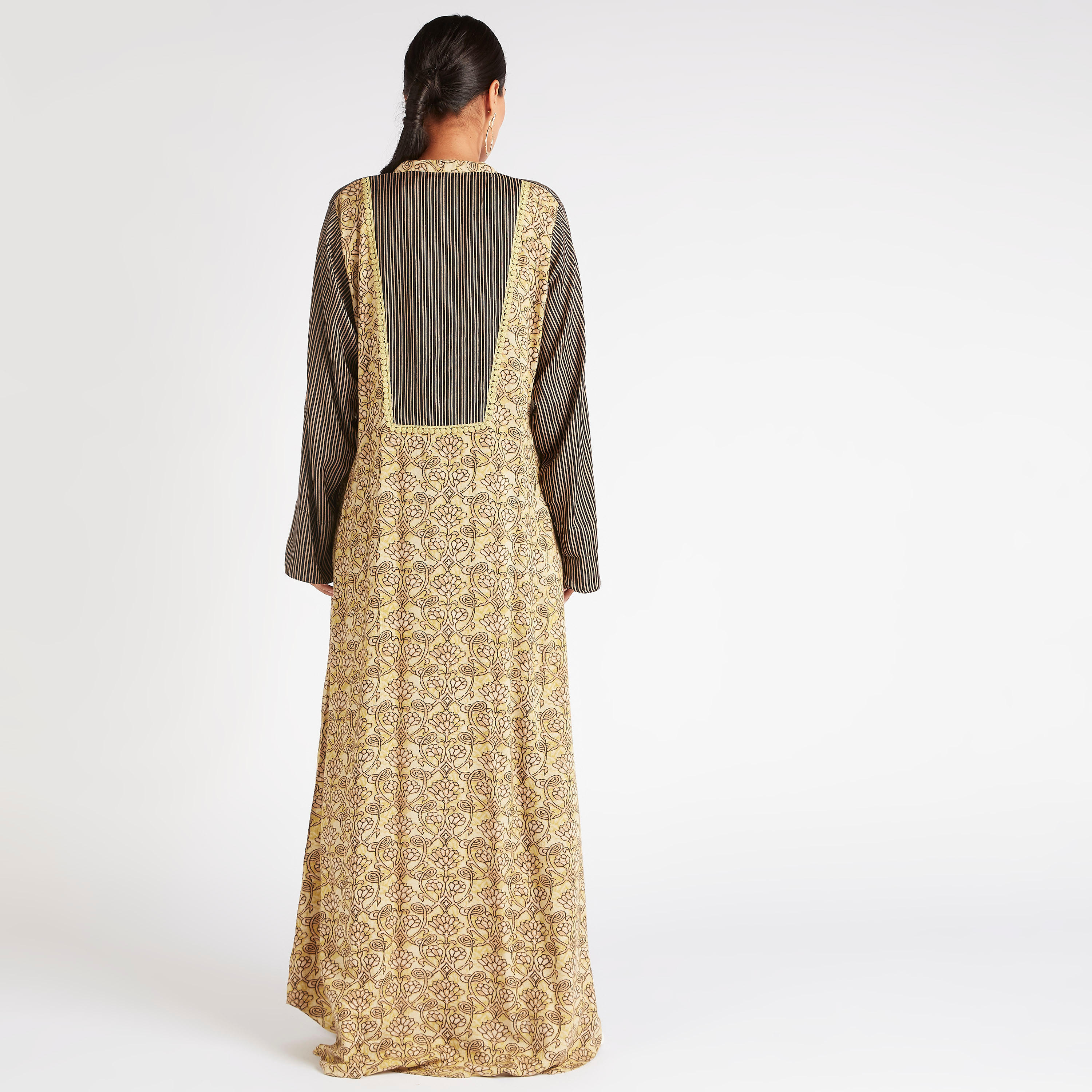 جلابية بطبعات أزهار وأكمام مخططة ياقة مطرزة-women-arabicclothing-abayas-image-4