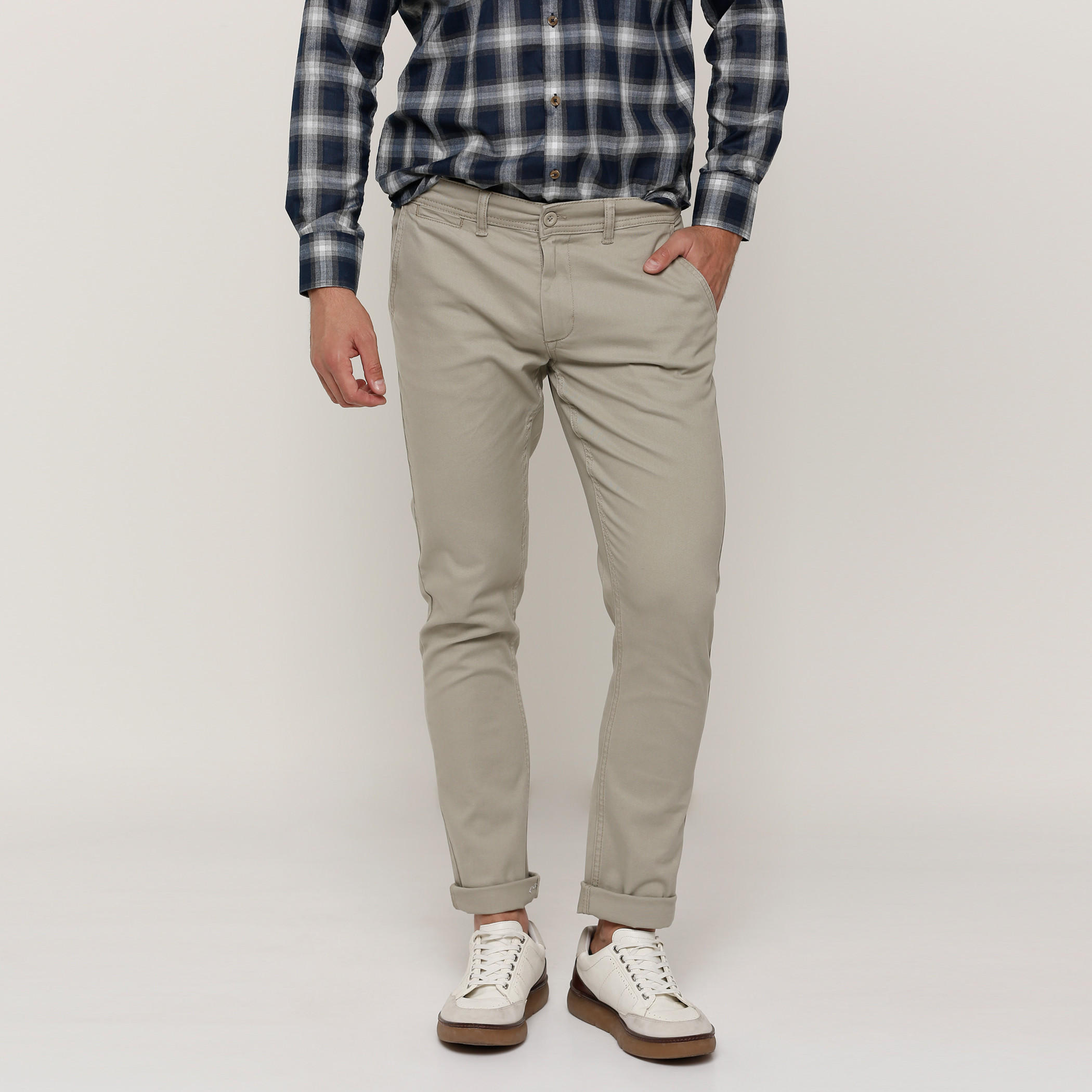بنطال طويل بأزرار وجيوب-men-clothing-bottoms-trousersandchinos-trousers-image-5