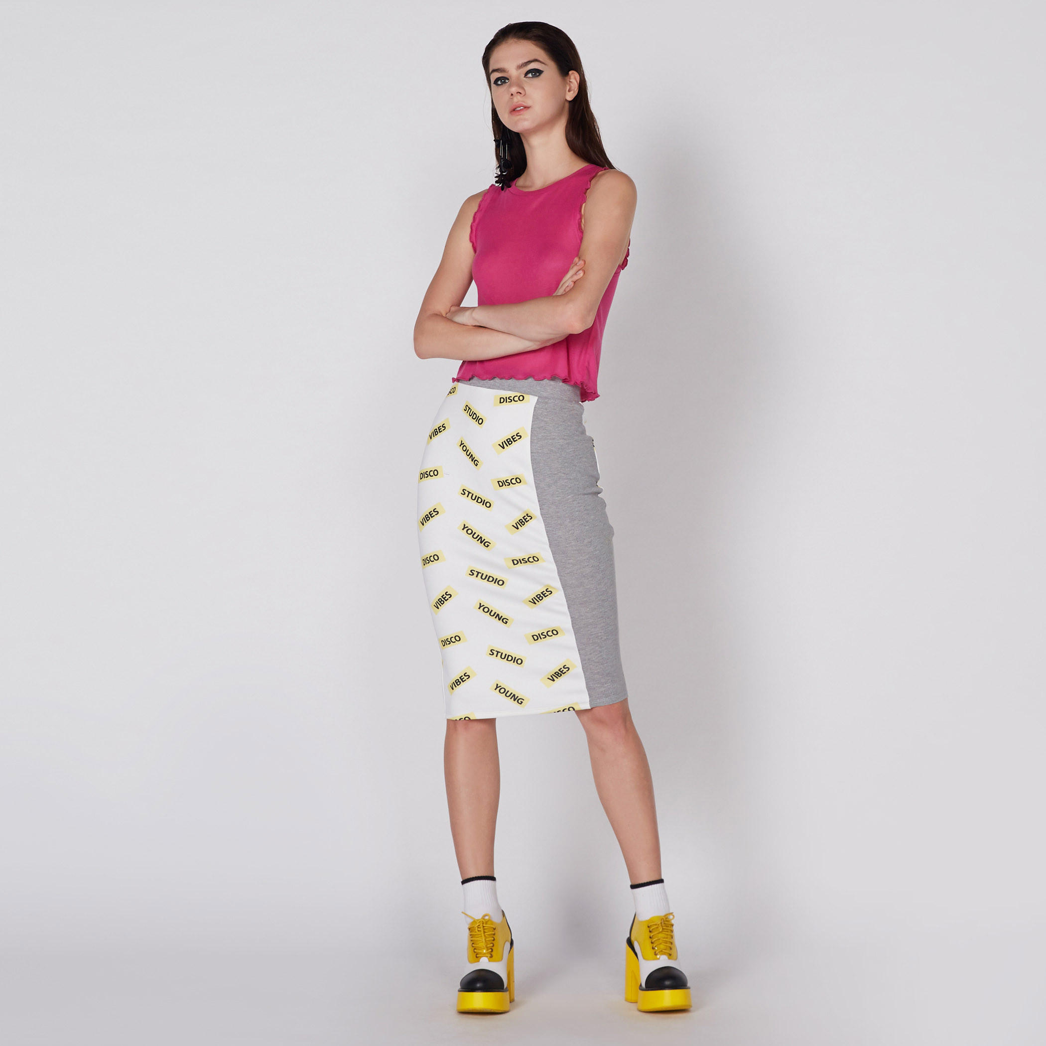 بلوزة دون أكمام بياقة مستديرة وتفاصيل كشكش-women-clothing-shirtsandblouses-blouses-image-3
