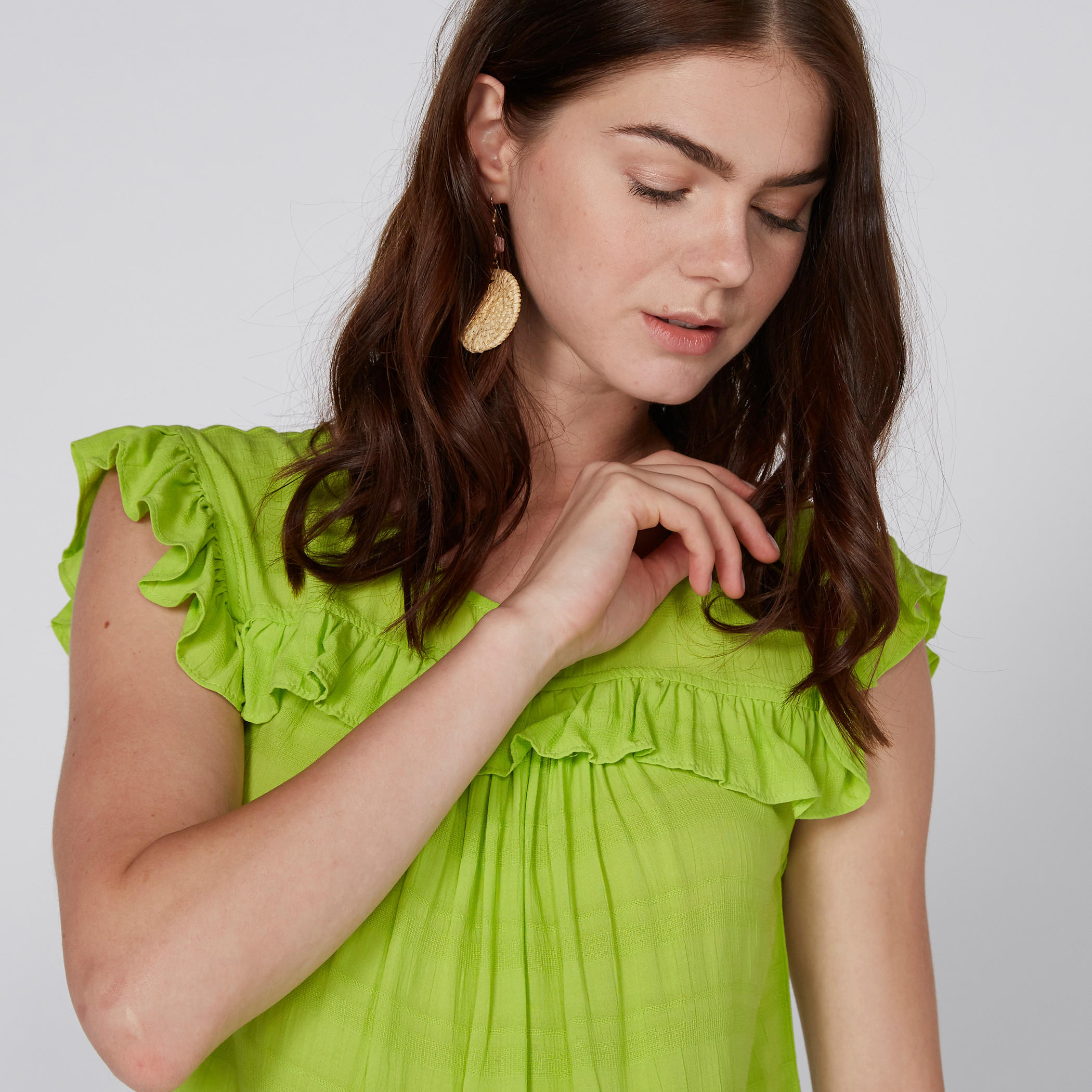 Sleeveless Top with V-Neck and Ruffle Detail-women-clothing-shirtsandblouses-blouses-image-1