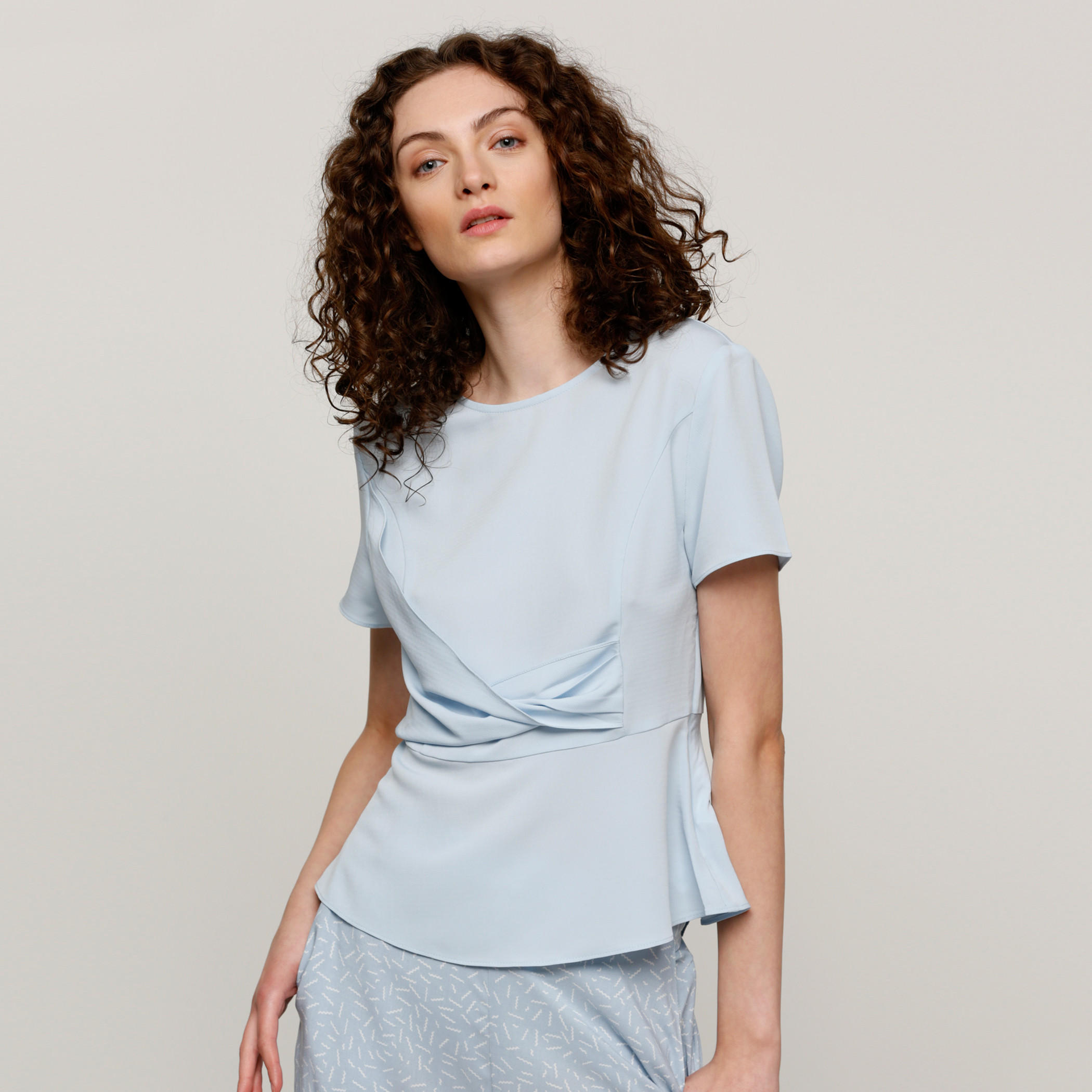 بلوزة بياقة مستديرة وأكمام قصيرة-women-clothing-shirtsandblouses-blouses-image-5