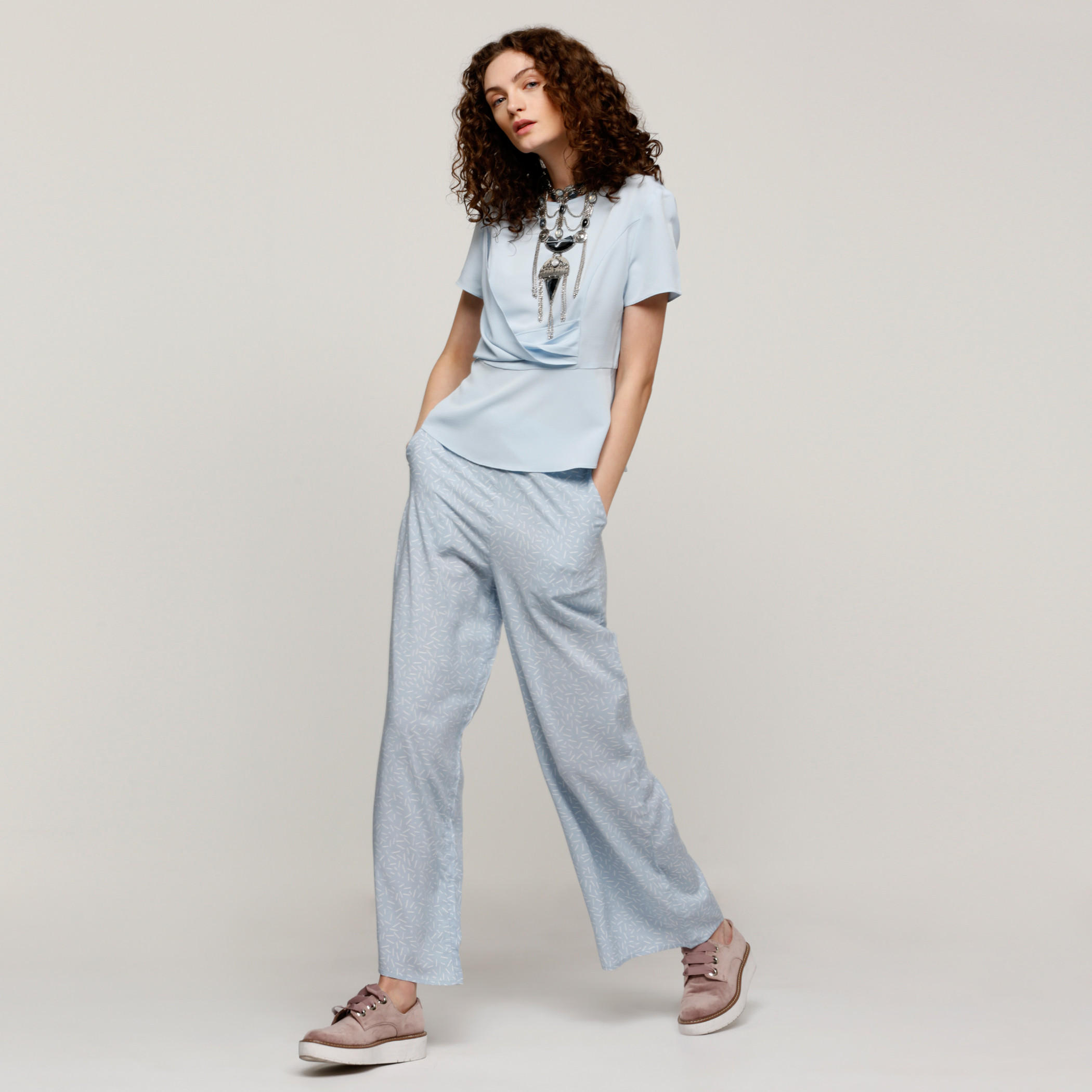 بلوزة بياقة مستديرة وأكمام قصيرة-women-clothing-shirtsandblouses-blouses-image-1