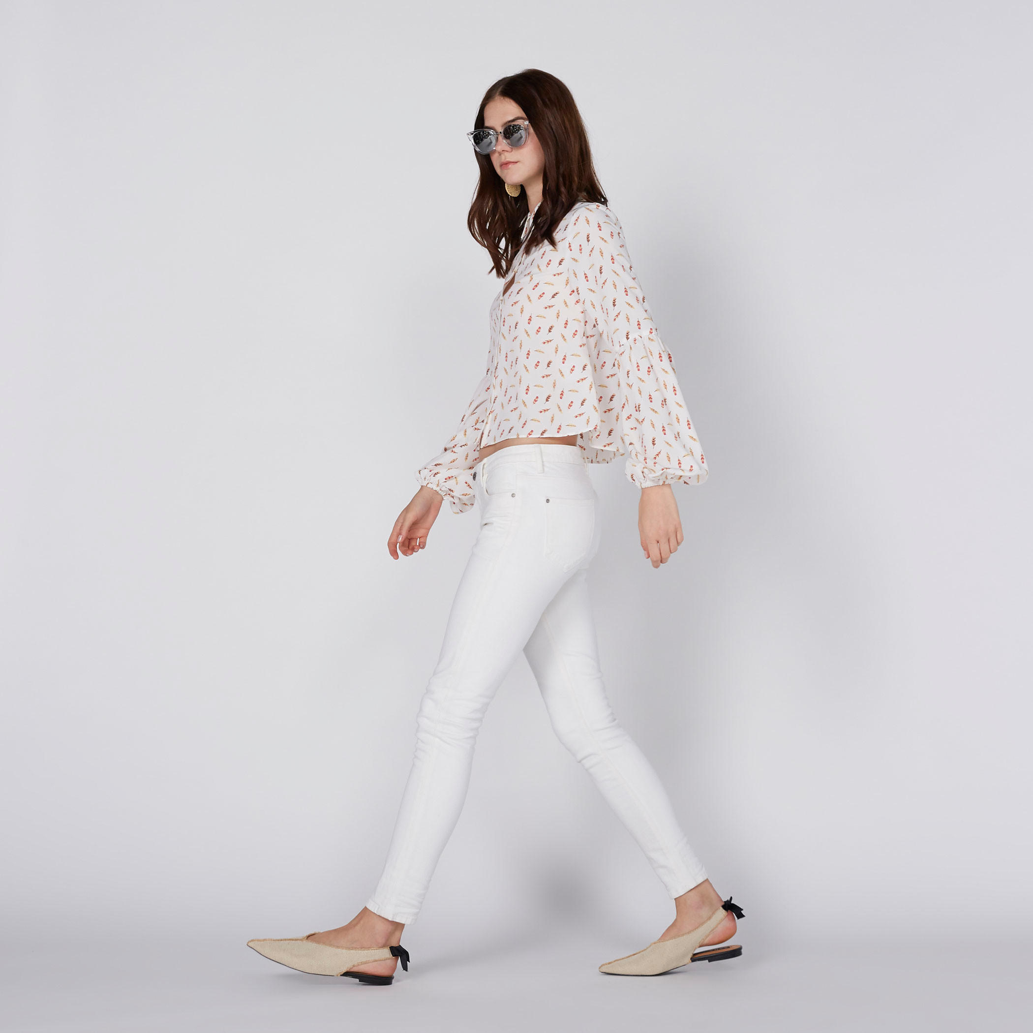 بلوزة قصيرة ومنسوجة بأكمام واسعة وطبعات-women-clothing-shirtsandblouses-blouses-image-1