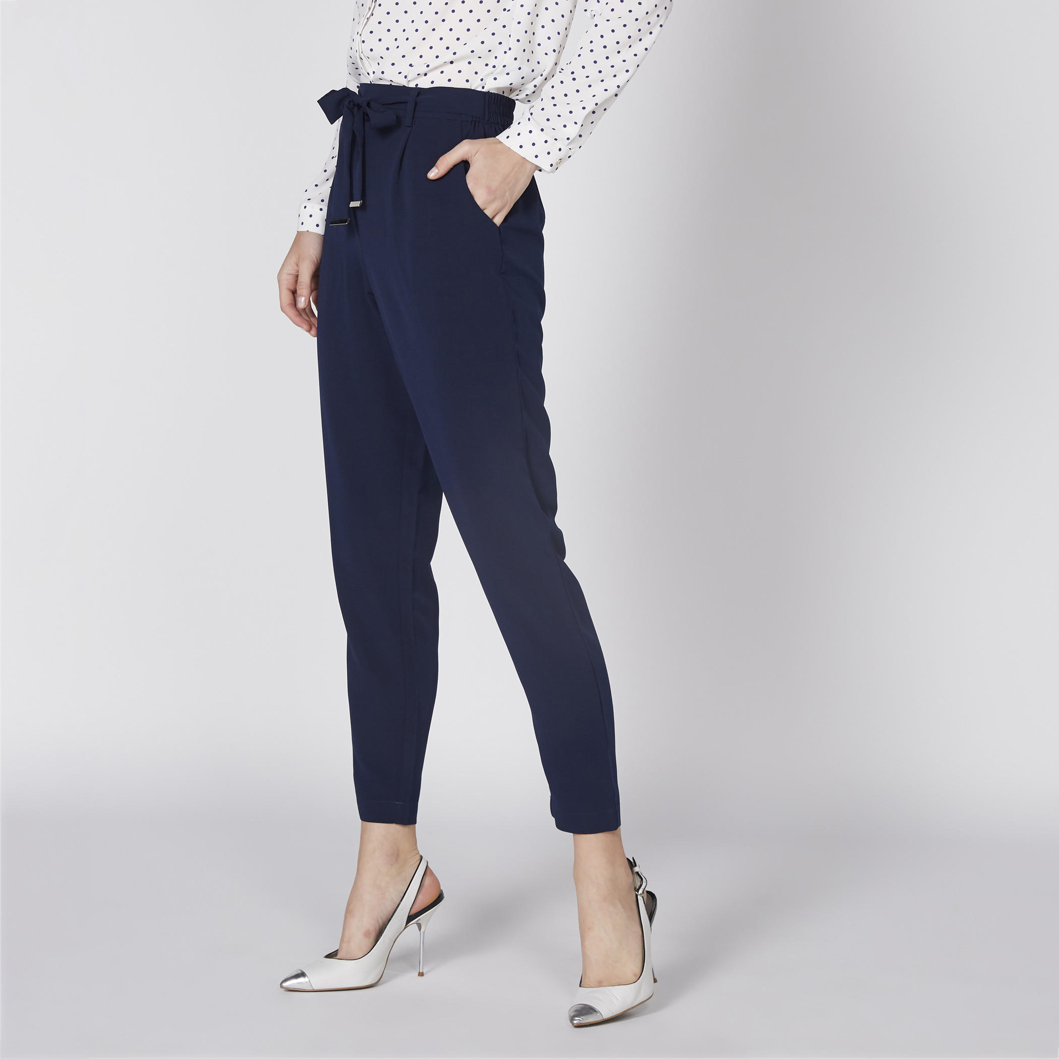 بنطال طويل برباط وجيوب-women-clothing-bottoms-trousers-image-4