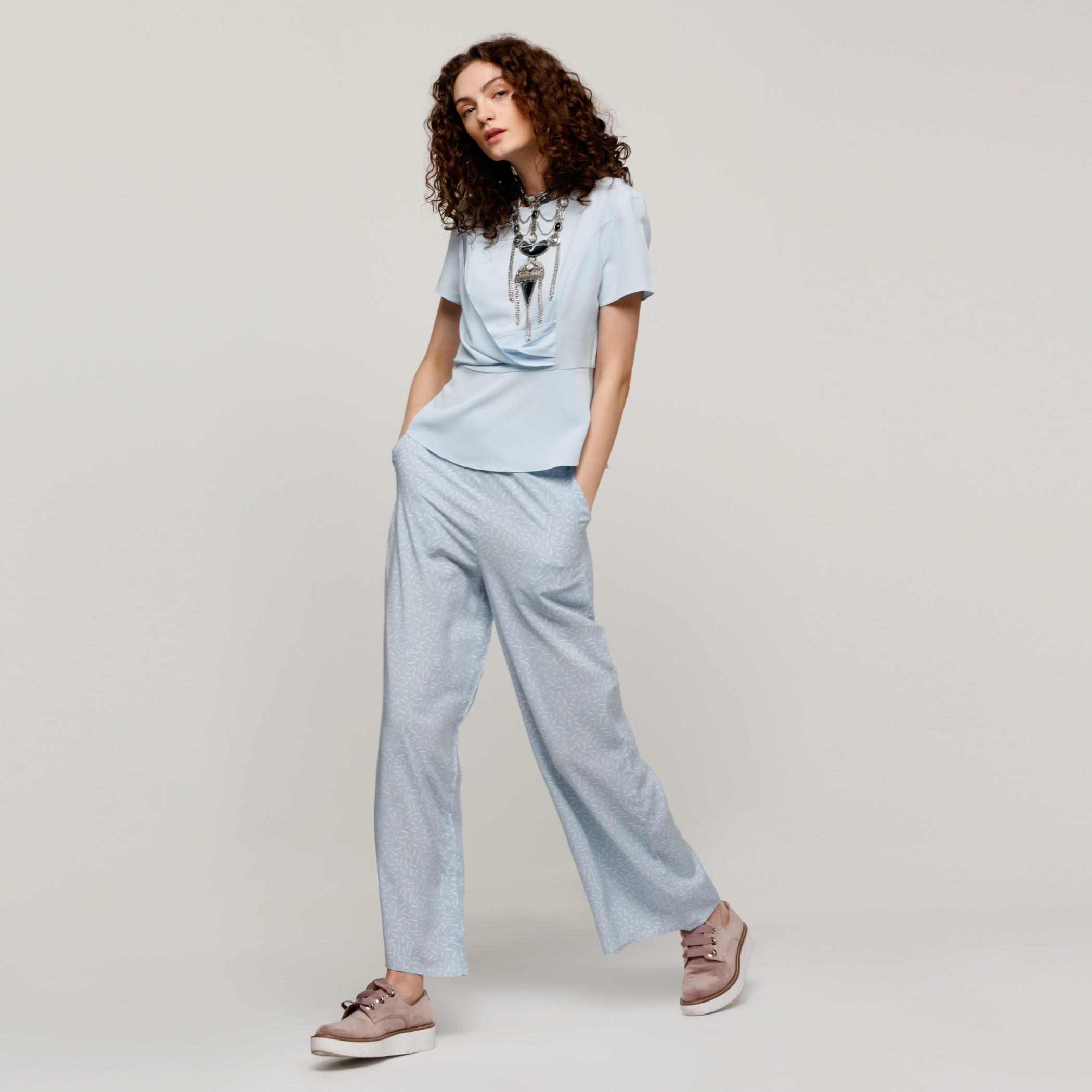 بنطال بالازو طويل بخصر مطّاطي وطبعات-women-clothing-bottoms-trousers-image-5