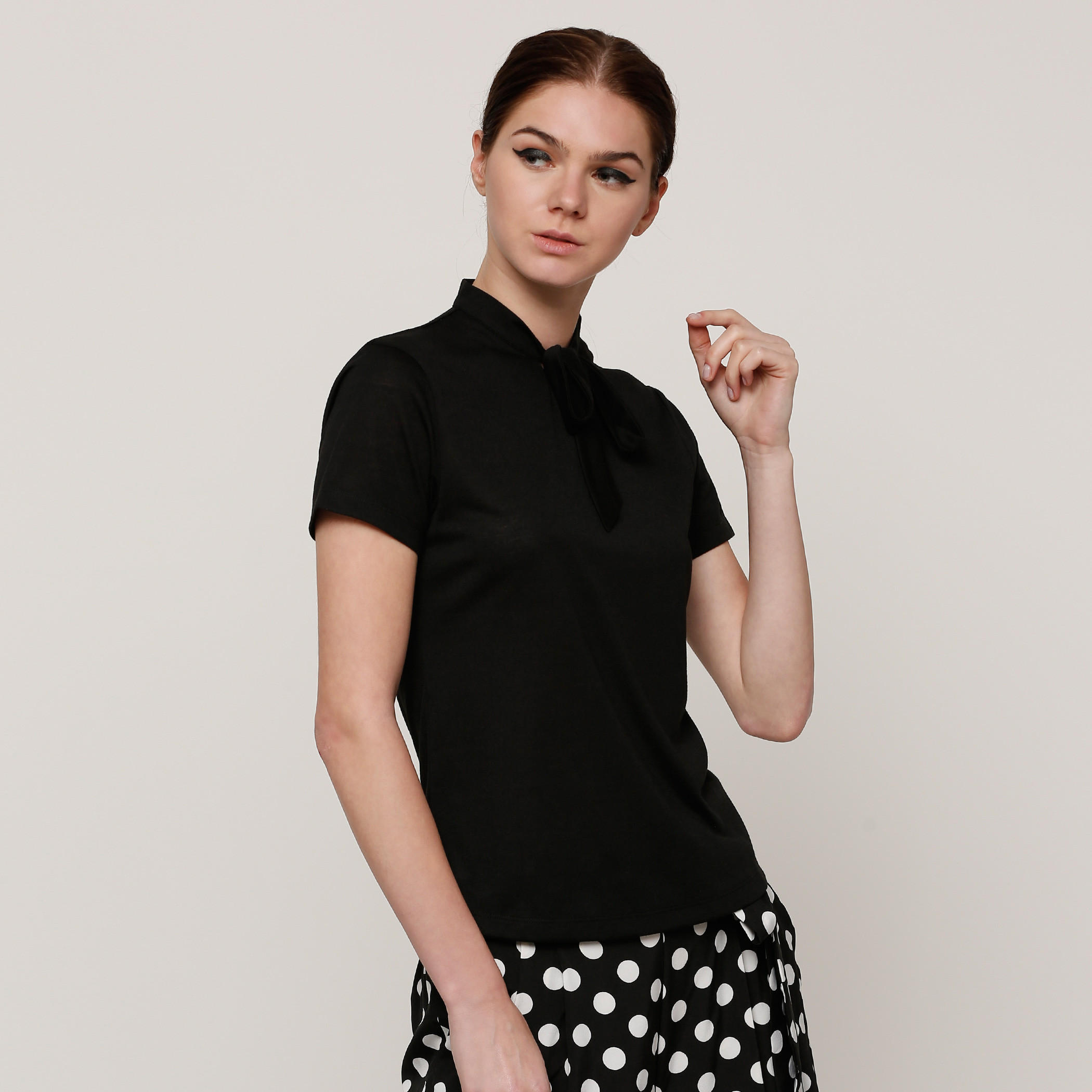بلوزة بأكمام قصيرة ورباط-women-clothing-shirtsandblouses-blouses-image-1