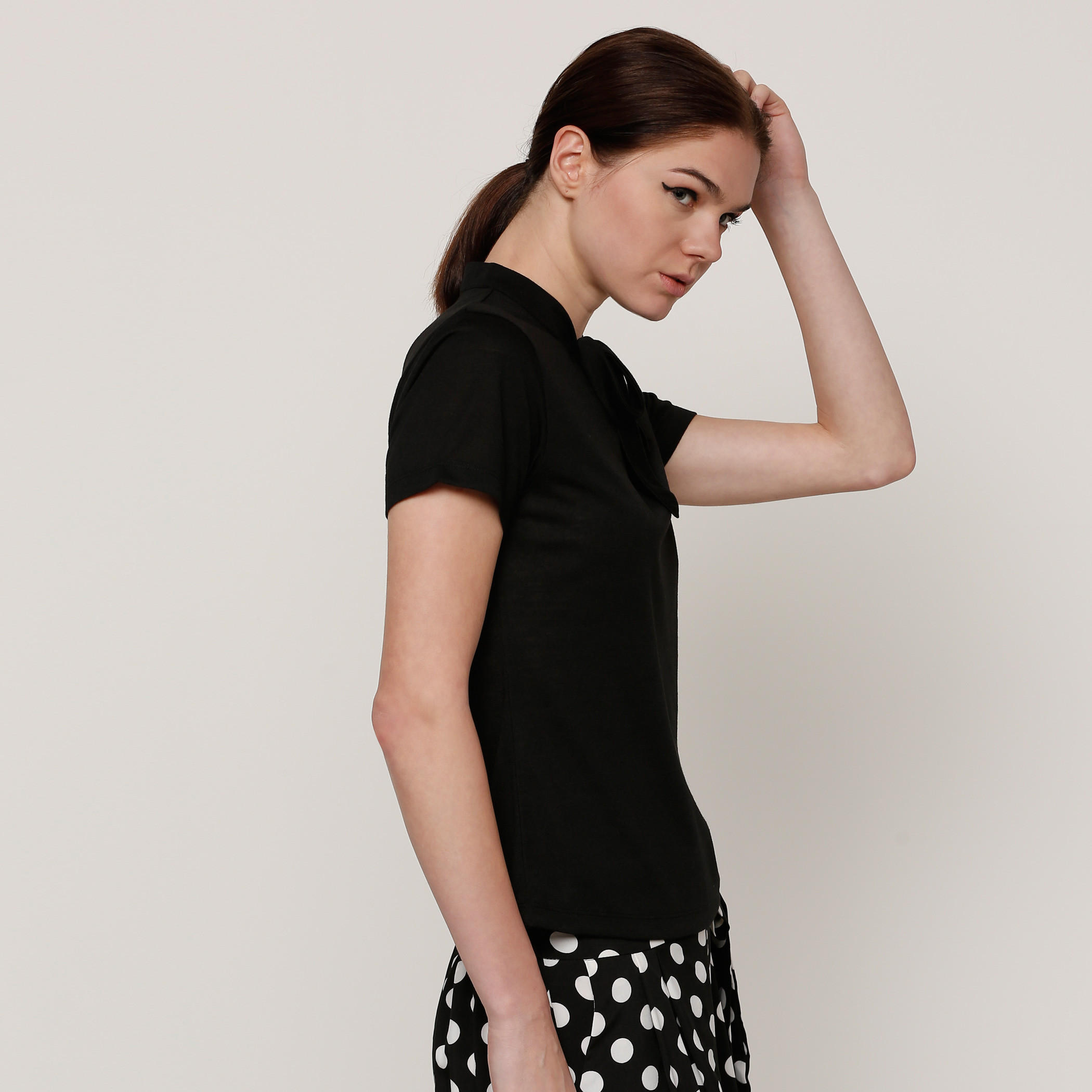 بلوزة بأكمام قصيرة ورباط-women-clothing-shirtsandblouses-blouses-image-3
