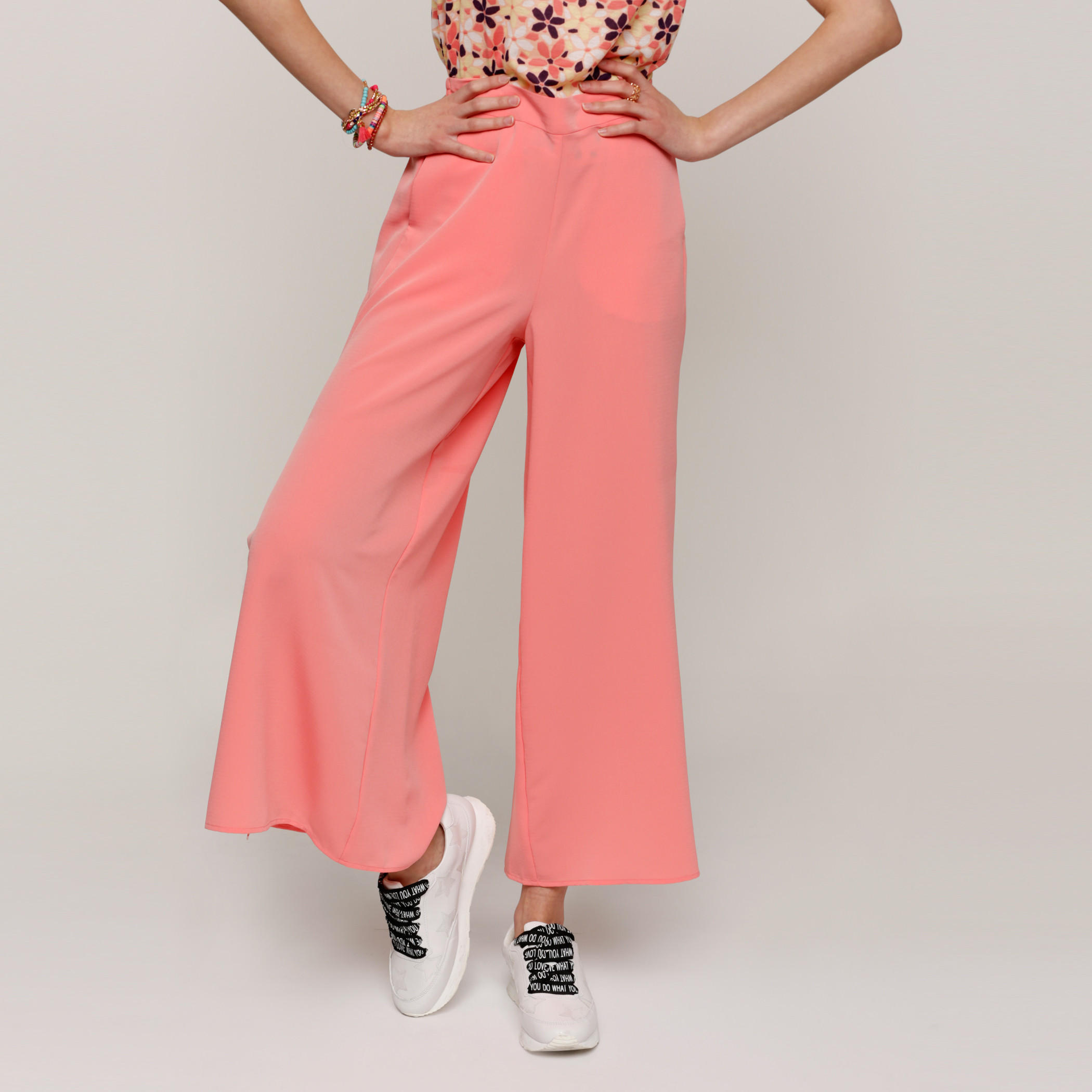 بنطال بالازو طويل بخصر مطّاطي-women-clothing-bottoms-trousers-image-1
