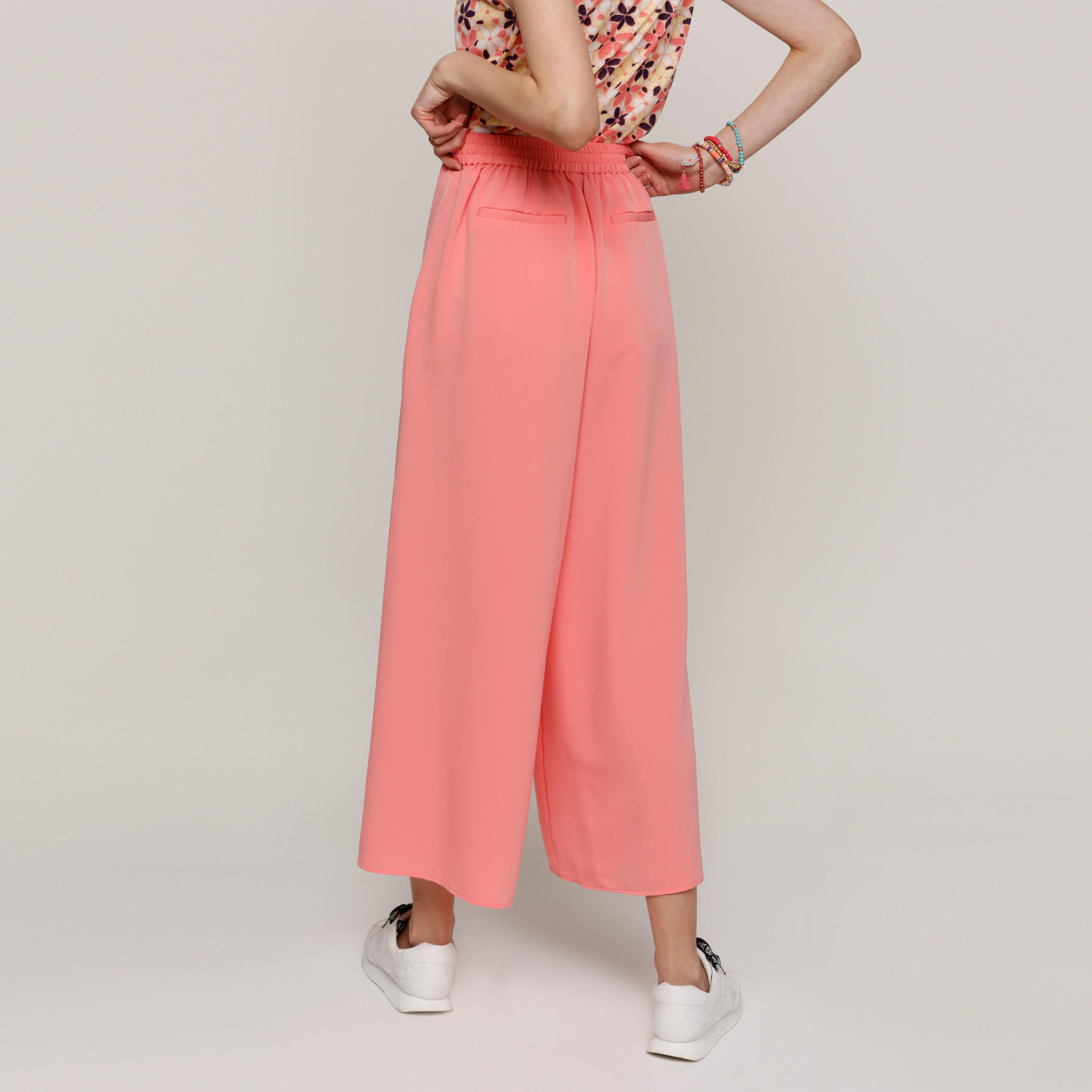 بنطال بالازو طويل بخصر مطّاطي-women-clothing-bottoms-trousers-image-2