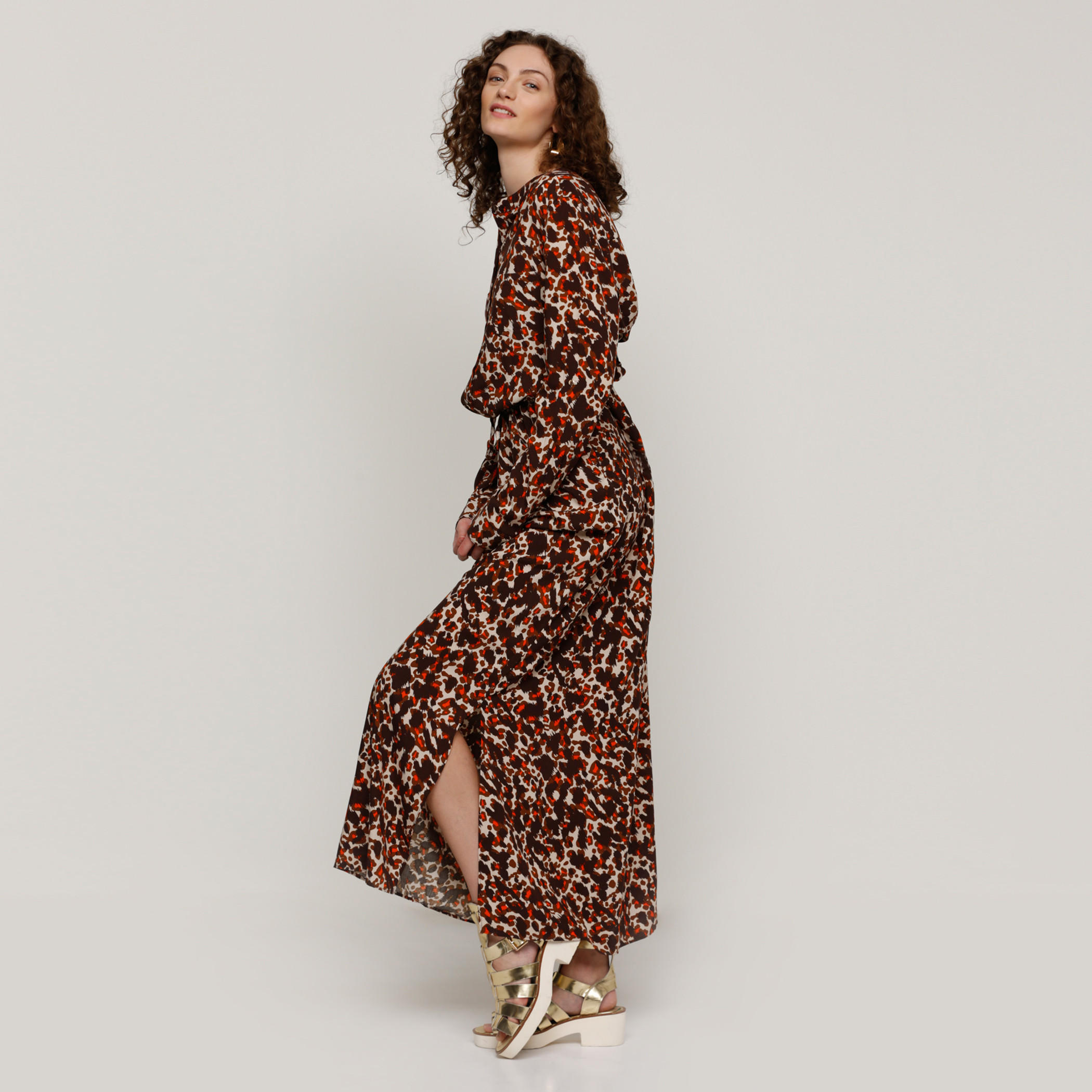فستان طويل بأكمام طويلة وفتحة جانبية مع طبعات-women-clothing-dresses-image-3