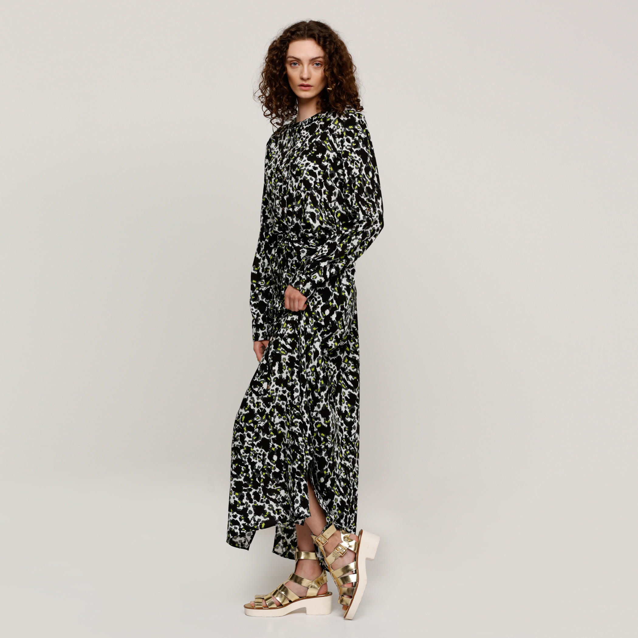 فستان طويل بأكمام طويلة وفتحة جانبية مع طبعات-women-clothing-dresses-image-3